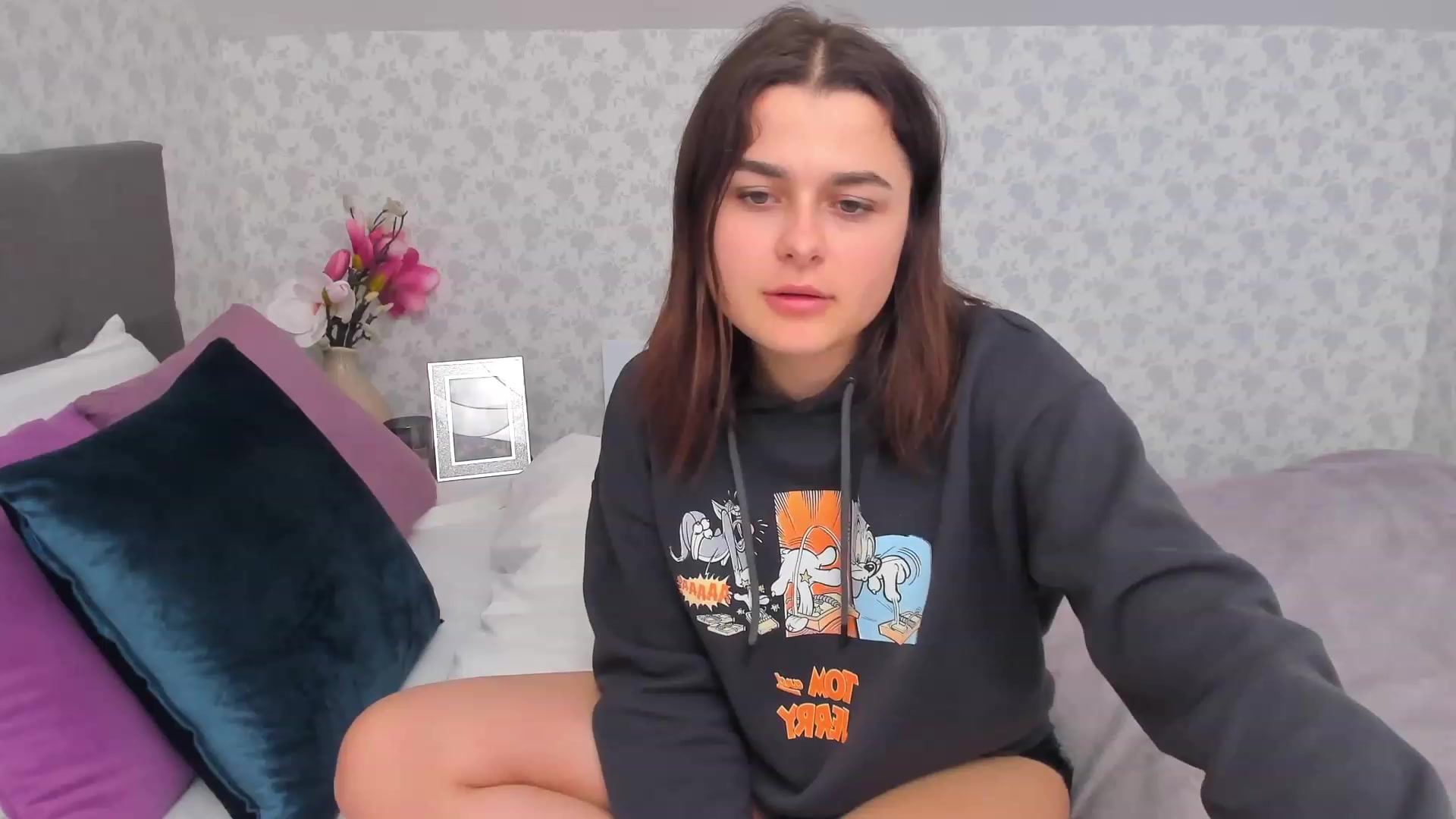 Gallery image thumbnail from CrystalXX's myfreecams stream on, 04/27/2023, 02:34 image 4 of 20
