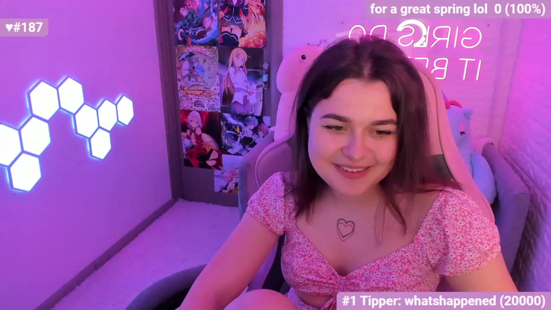 Gallery image thumbnail from CrystalXX's myfreecams stream on, 05/06/2023, 15:00 image 4 of 20