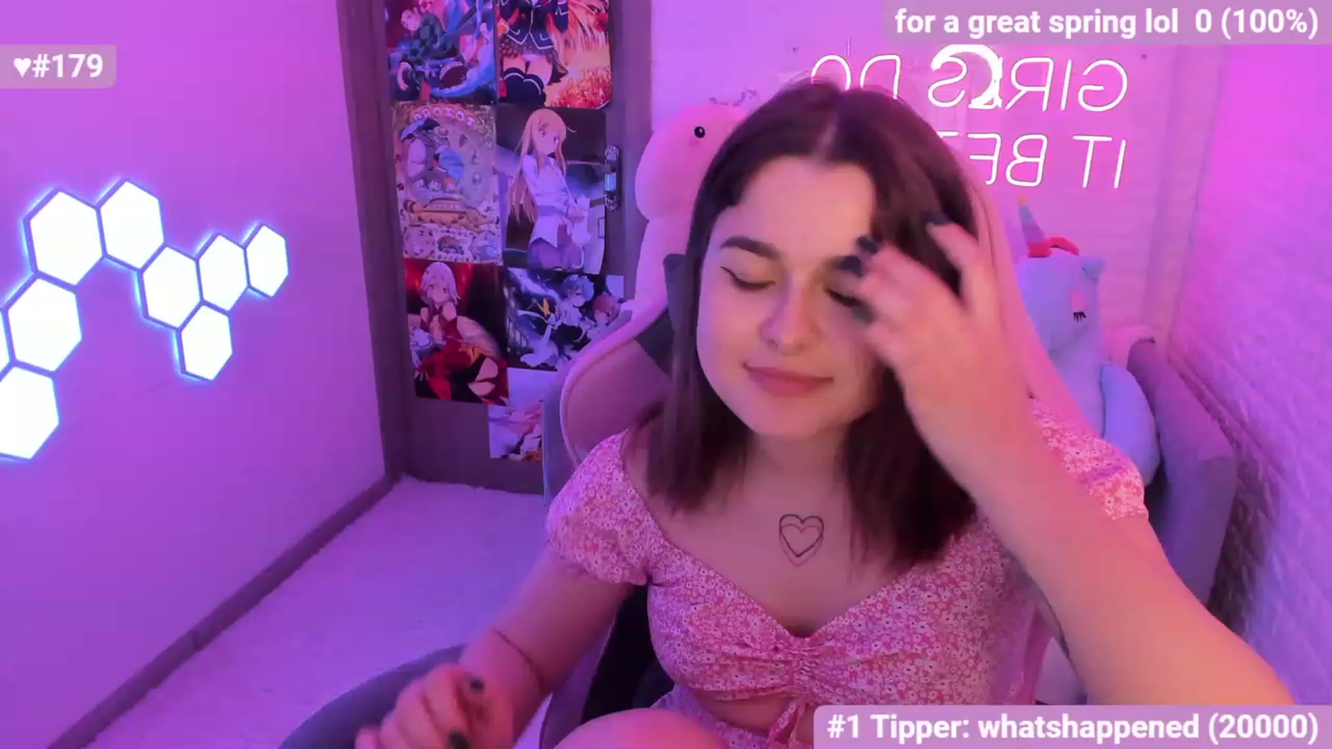 Gallery image thumbnail from CrystalXX's myfreecams stream on, 05/06/2023, 15:00 image 18 of 20