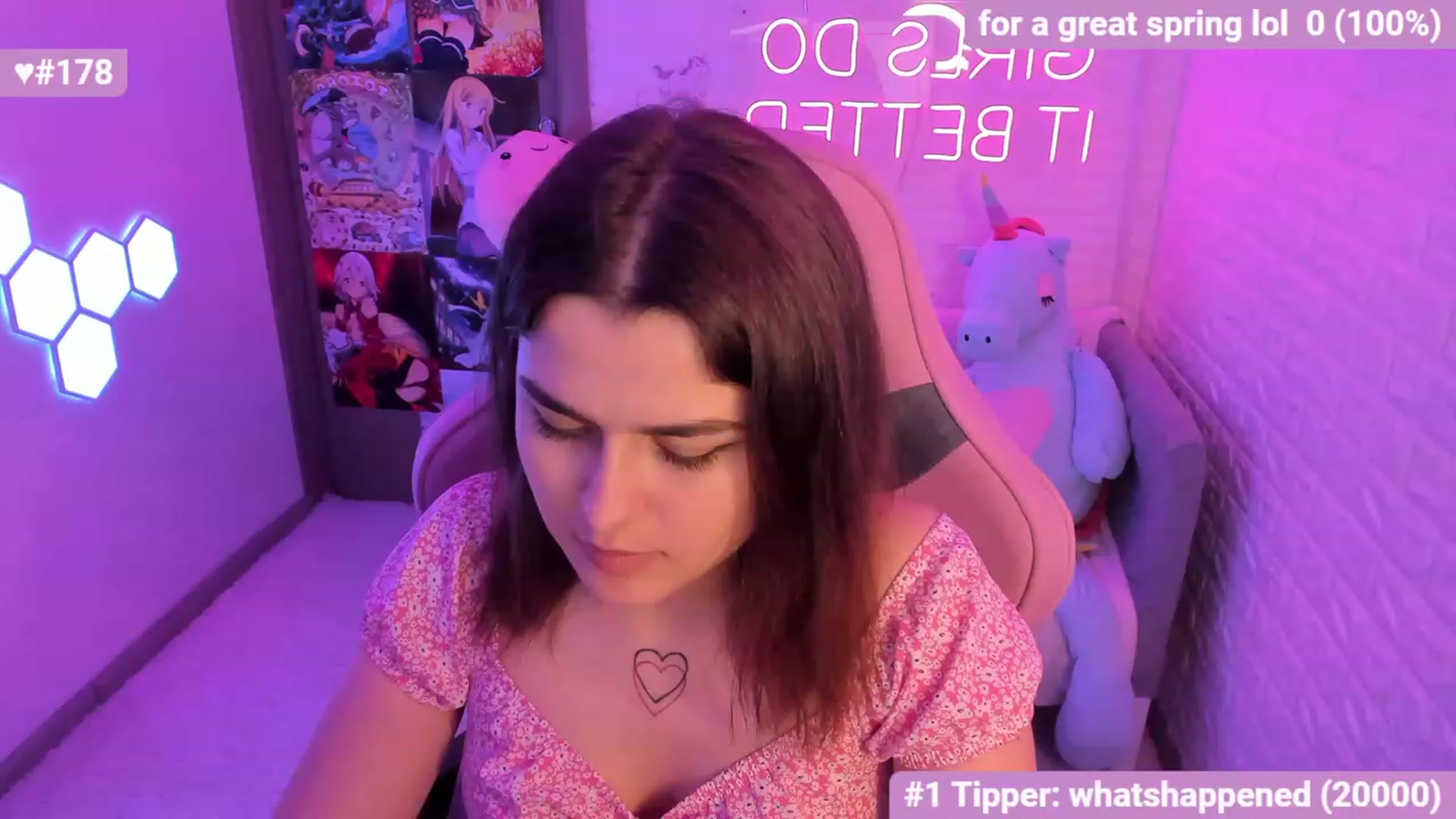 Gallery image thumbnail from CrystalXX's myfreecams stream on, 05/06/2023, 19:02 image 10 of 20