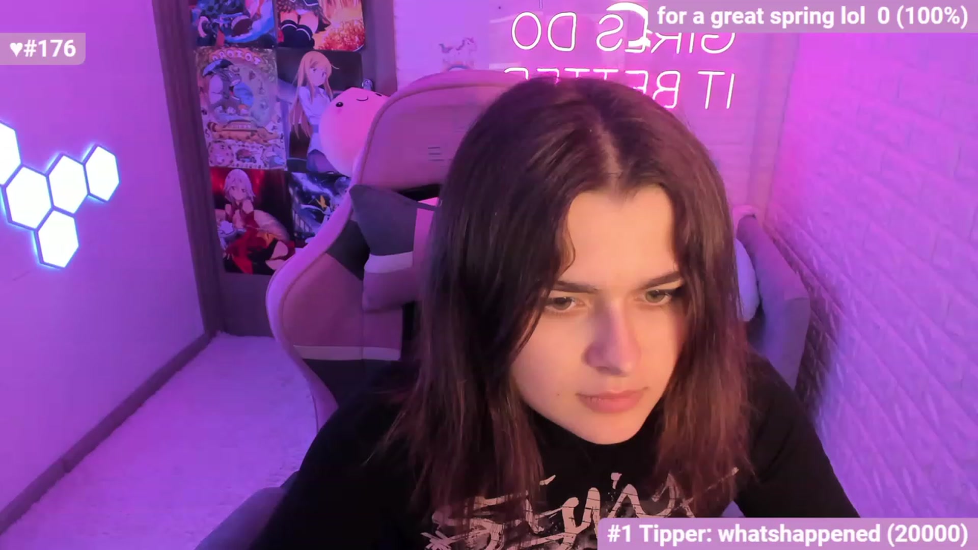 Gallery image thumbnail from CrystalXX's myfreecams stream on, 05/06/2023, 19:02 image 15 of 20