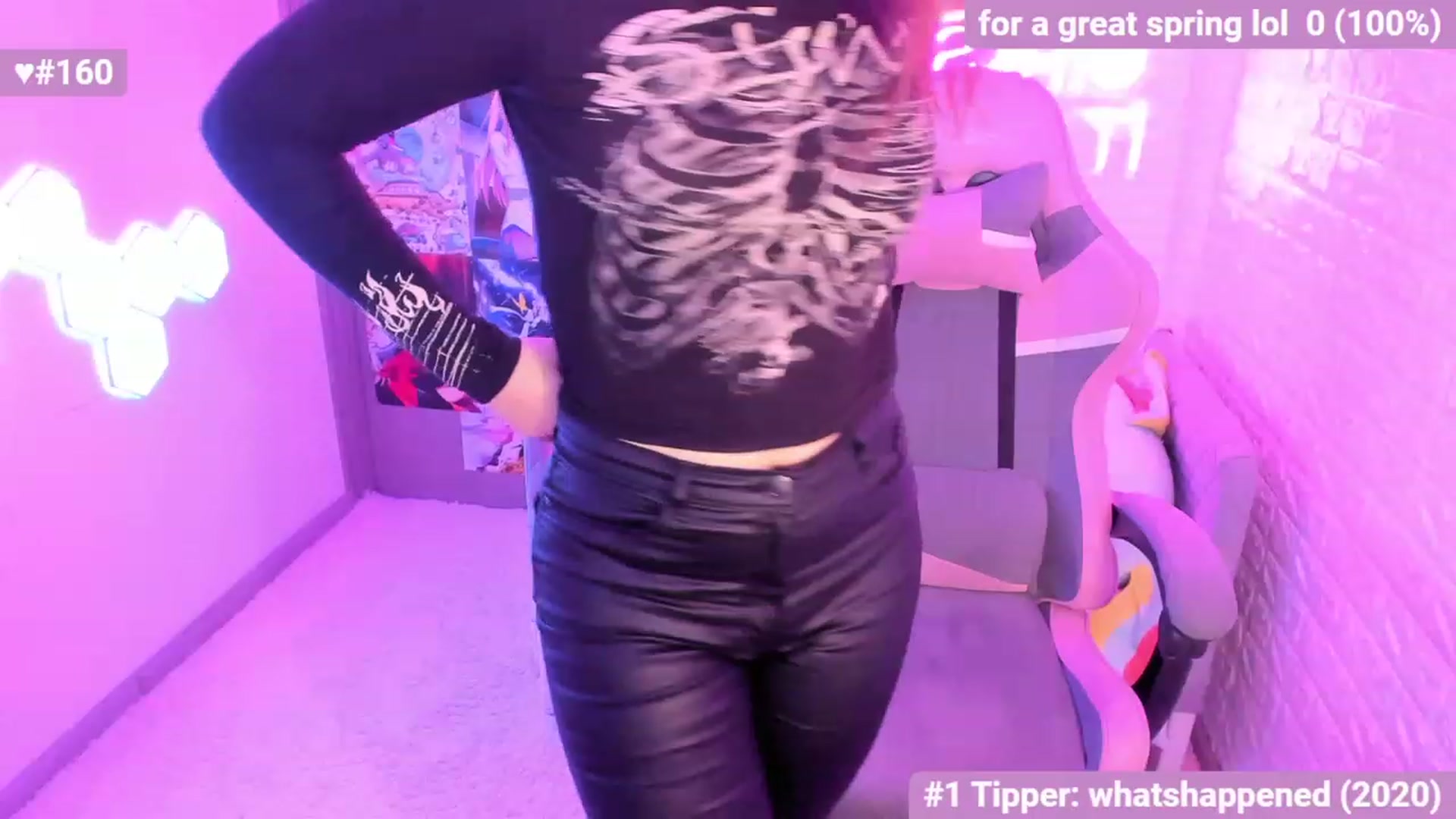 Gallery image thumbnail from CrystalXX's myfreecams stream on, 05/07/2023, 12:04 image 17 of 20