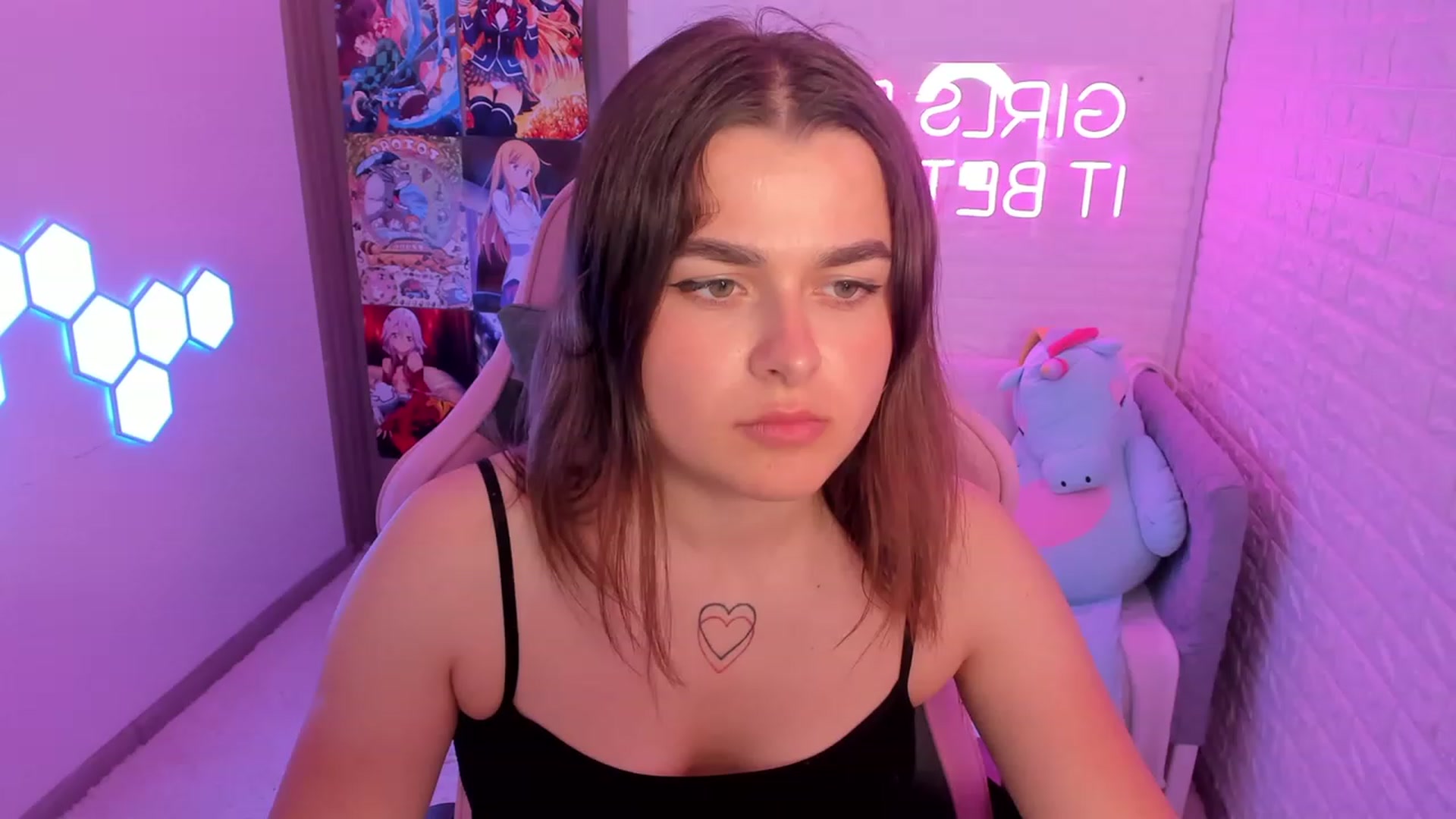 Gallery image thumbnail from CrystalXX's myfreecams stream on, 05/20/2023, 15:07 image 7 of 20