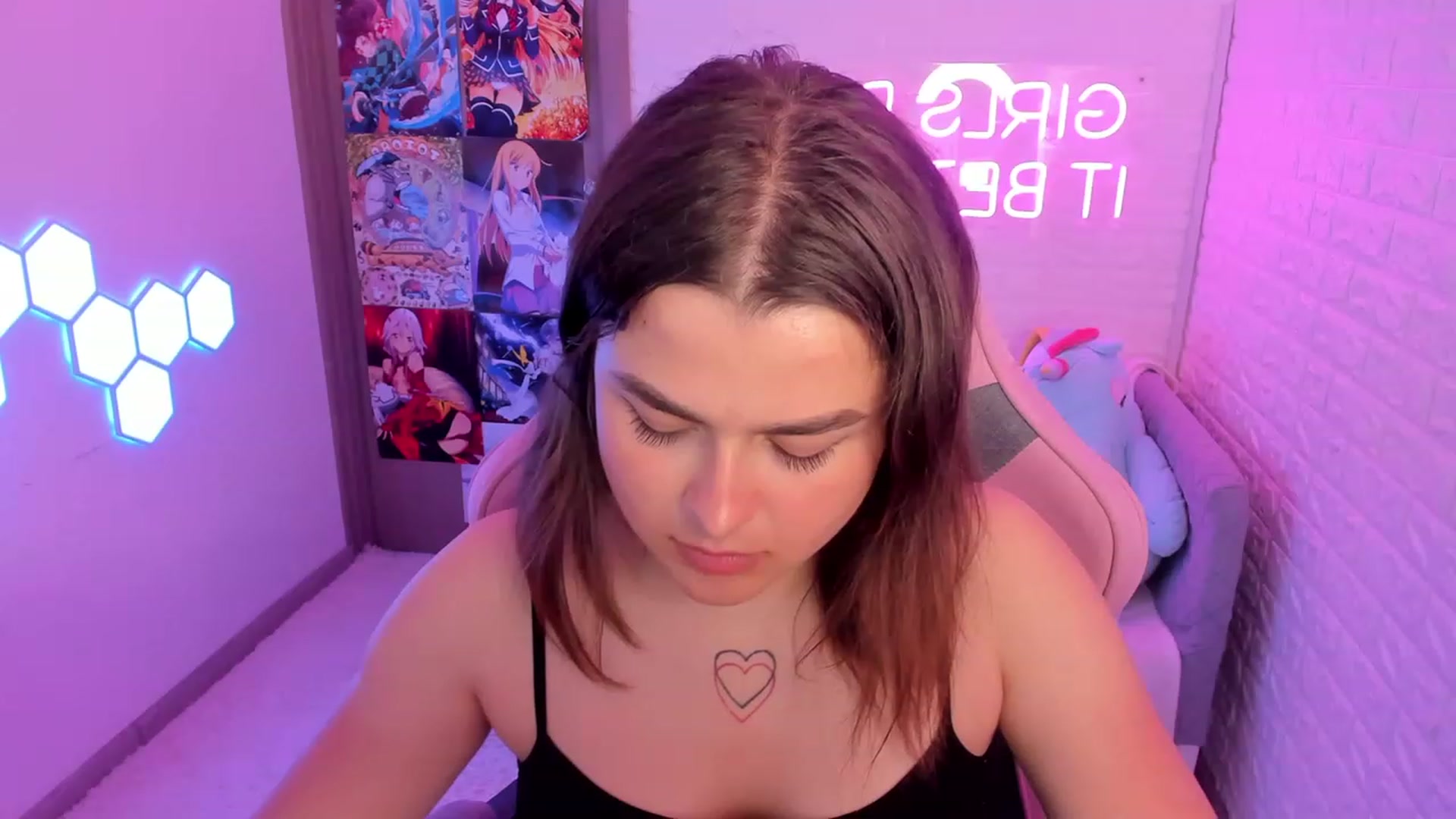 Gallery image thumbnail from CrystalXX's myfreecams stream on, 05/20/2023, 15:07 image 19 of 20