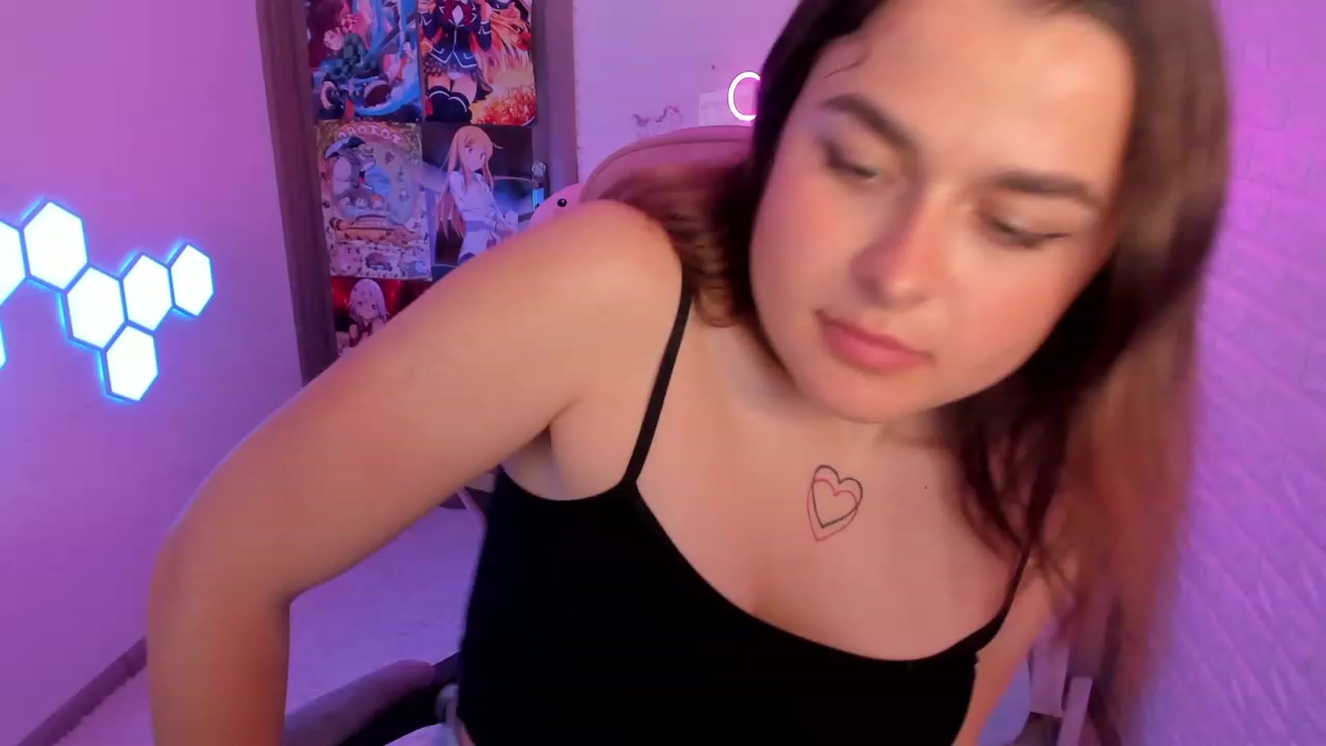 Gallery image thumbnail from CrystalXX's myfreecams stream on, 05/20/2023, 15:07 image 12 of 20