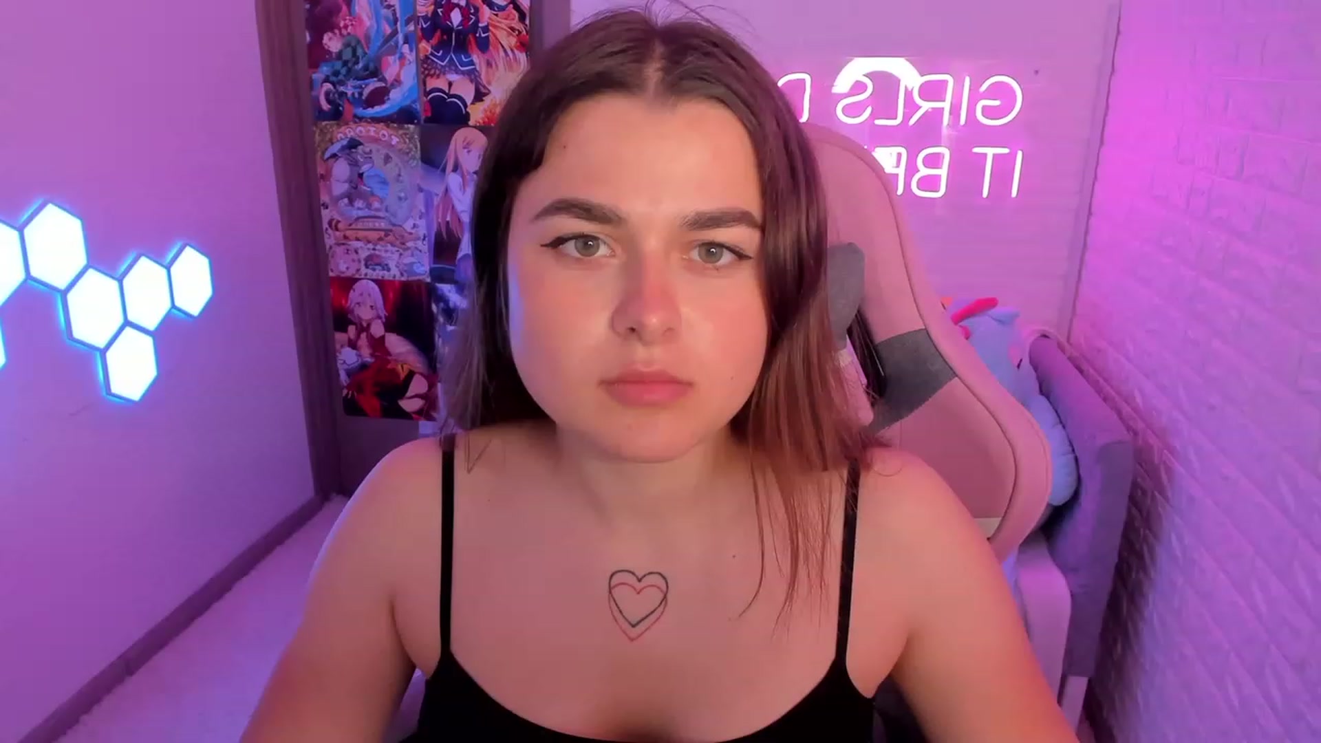 Gallery image thumbnail from CrystalXX's myfreecams stream on, 05/20/2023, 15:07 image 10 of 20