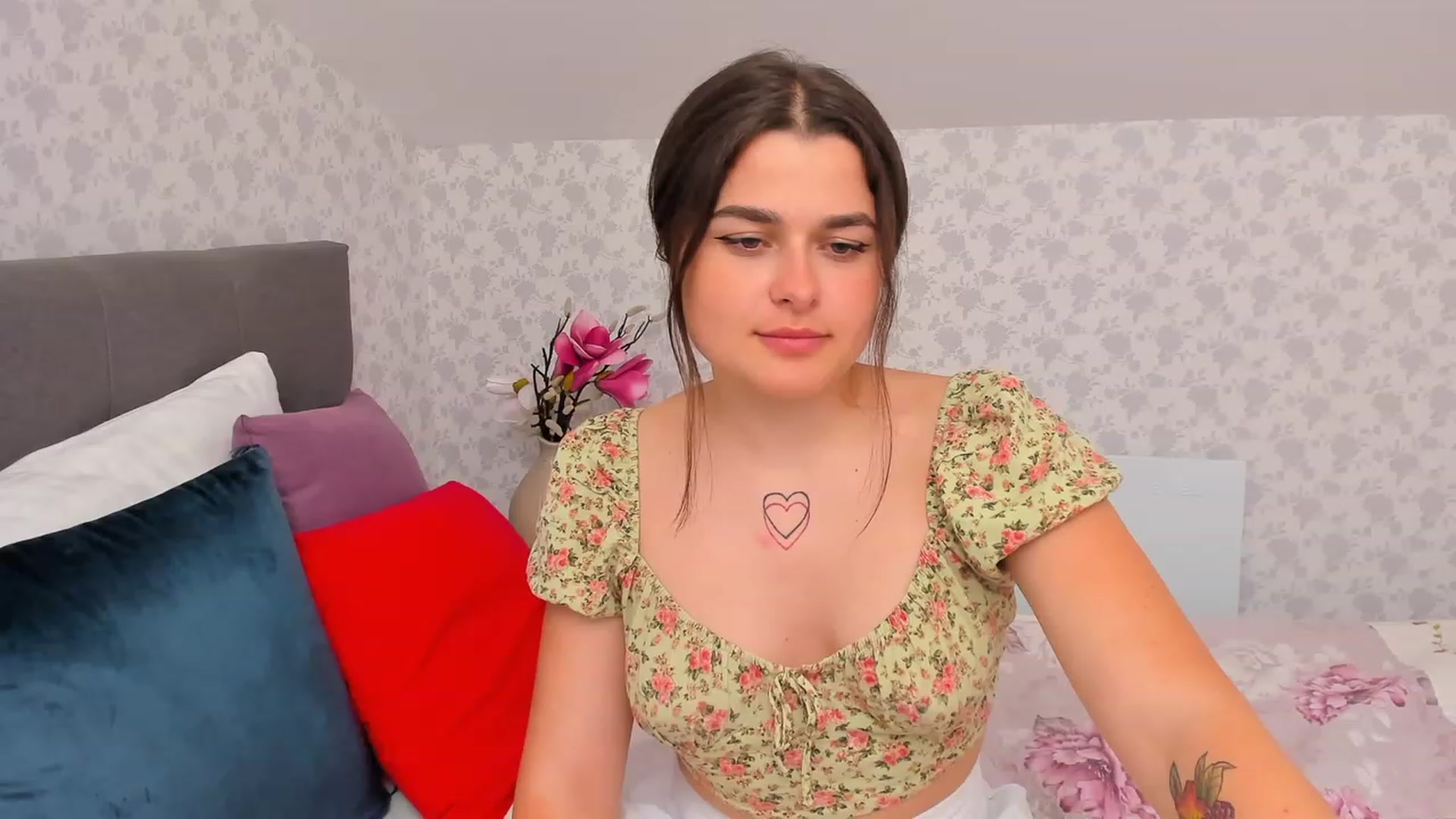 Gallery image thumbnail from CrystalXX's myfreecams stream on, 05/21/2023, 14:28 image 8 of 20