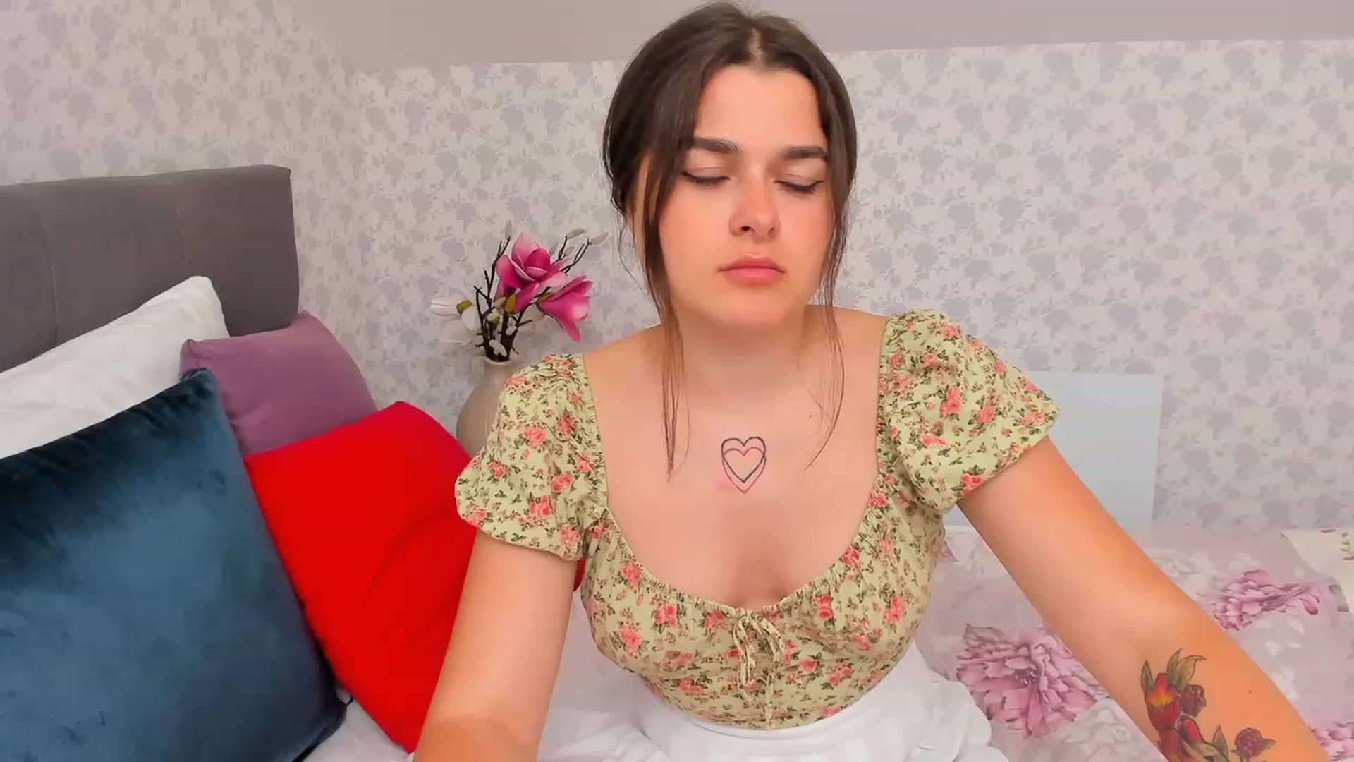 Gallery image thumbnail from CrystalXX's myfreecams stream on, 05/21/2023, 14:28 image 18 of 20