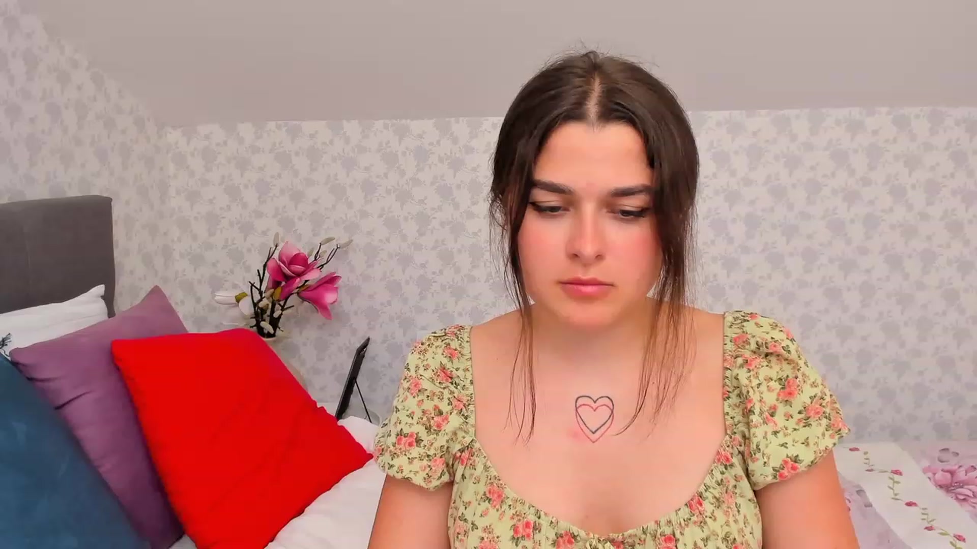 Gallery image thumbnail from CrystalXX's myfreecams stream on, 05/21/2023, 18:32 image 10 of 20