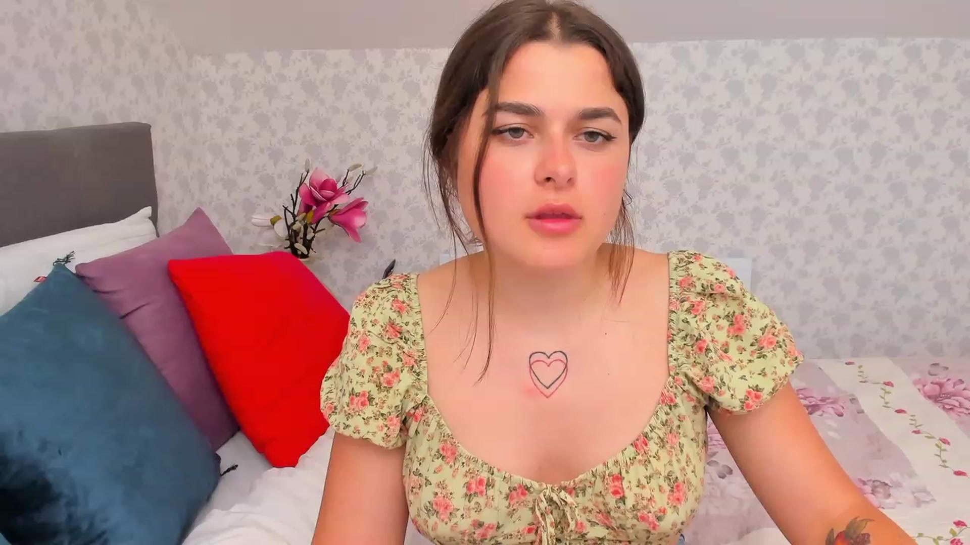Gallery image thumbnail from CrystalXX's myfreecams stream on, 05/21/2023, 18:32 image 14 of 20