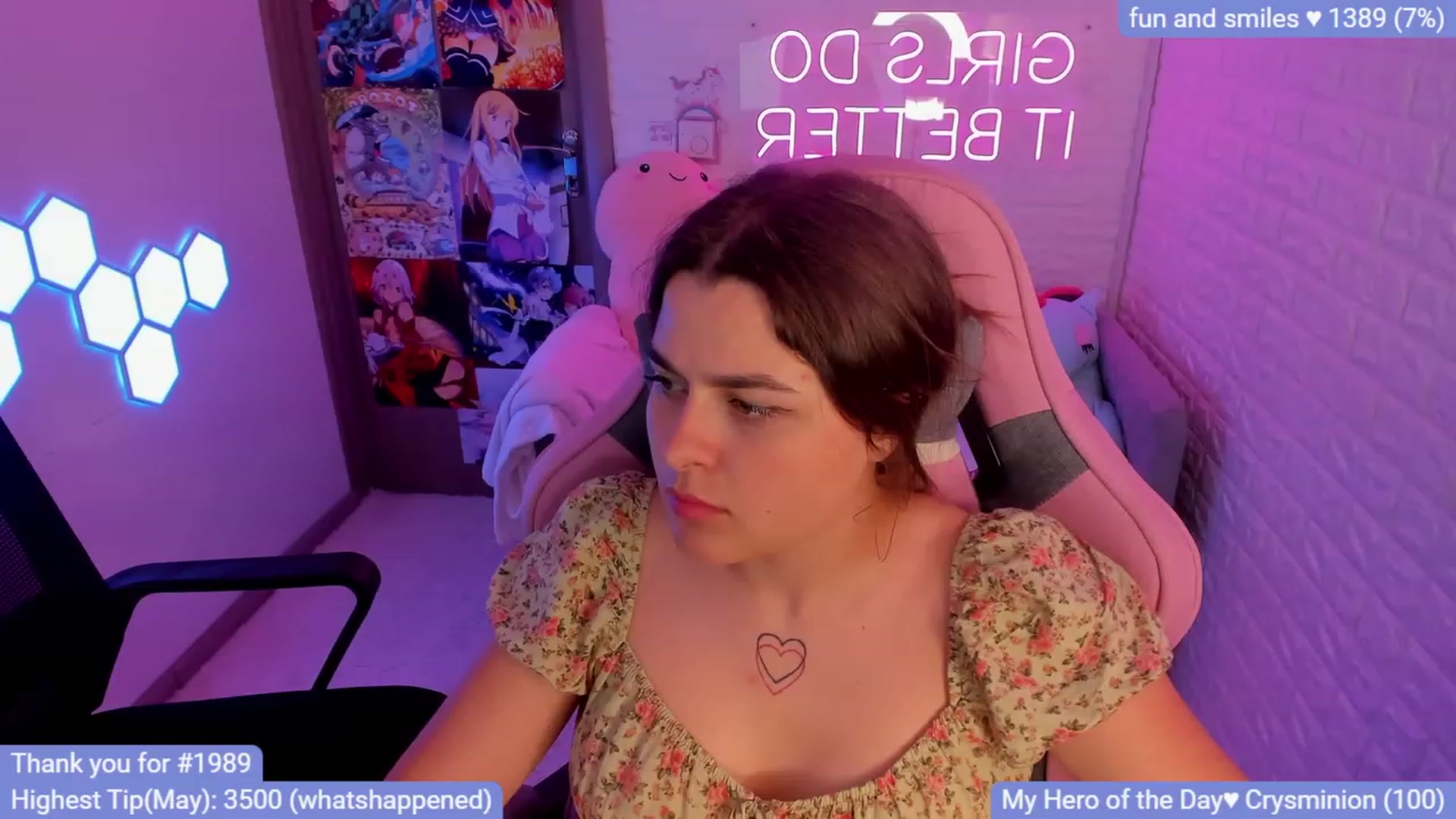 Gallery image thumbnail from CrystalXX's myfreecams stream on, 05/21/2023, 22:56 image 17 of 20