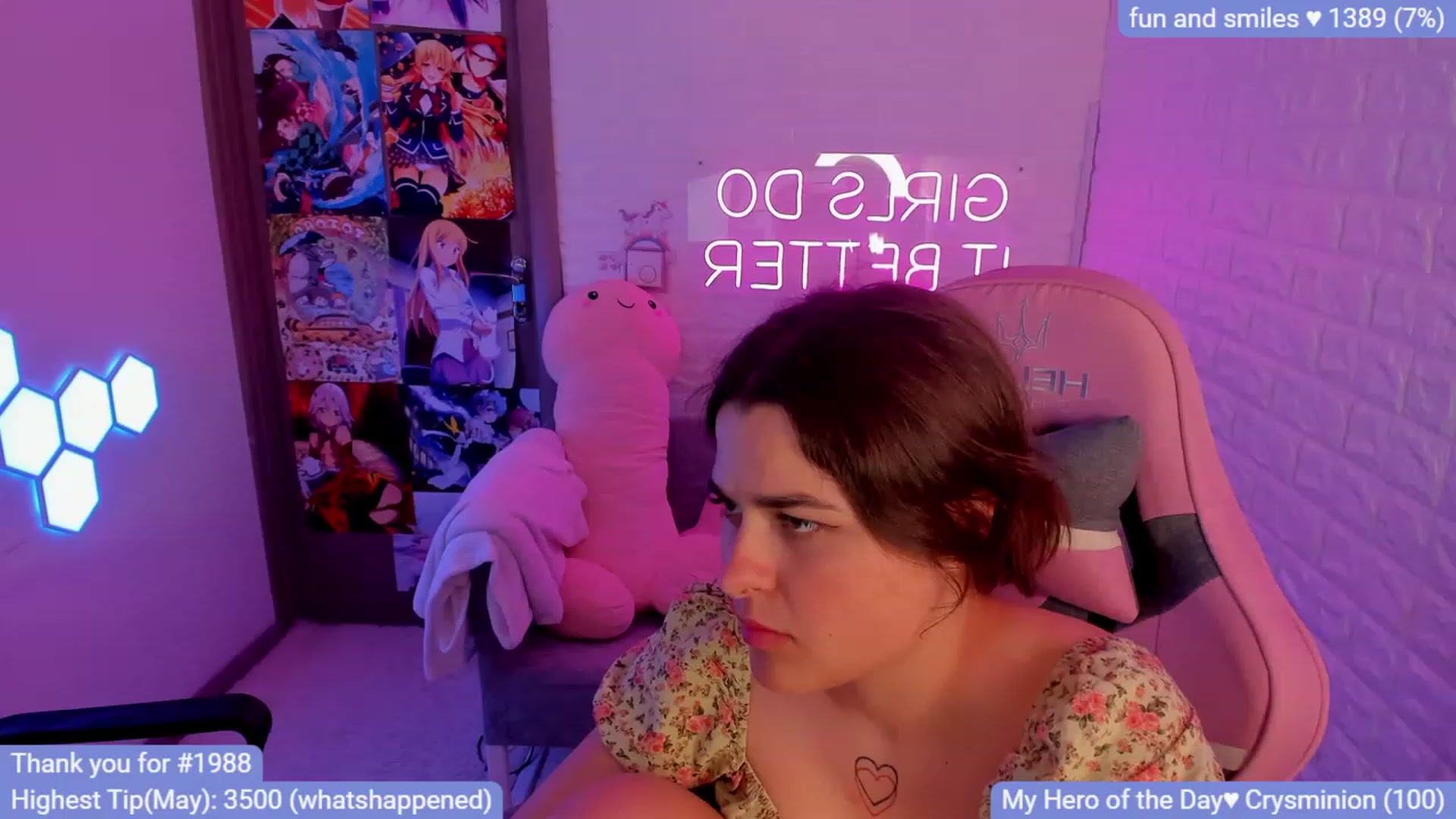 Gallery image thumbnail from CrystalXX's myfreecams stream on, 05/21/2023, 22:56 image 9 of 20