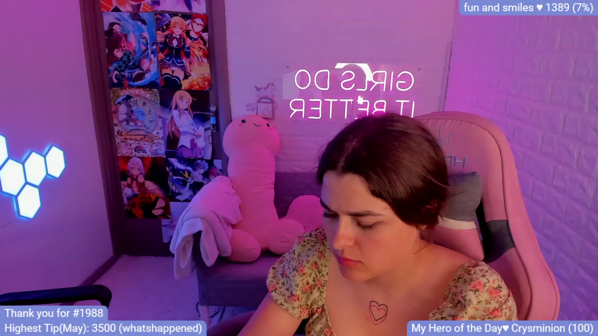 Gallery image thumbnail from CrystalXX's myfreecams stream on, 05/21/2023, 22:56 image 11 of 20