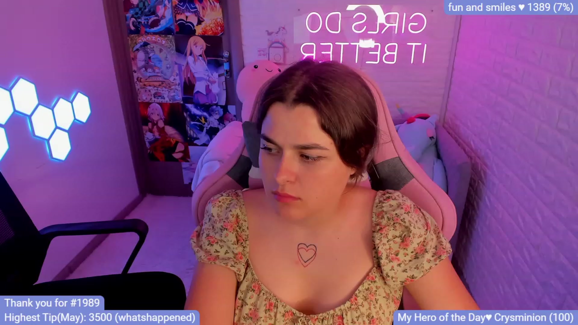 Gallery image thumbnail from CrystalXX's myfreecams stream on, 05/21/2023, 22:56 image 14 of 20