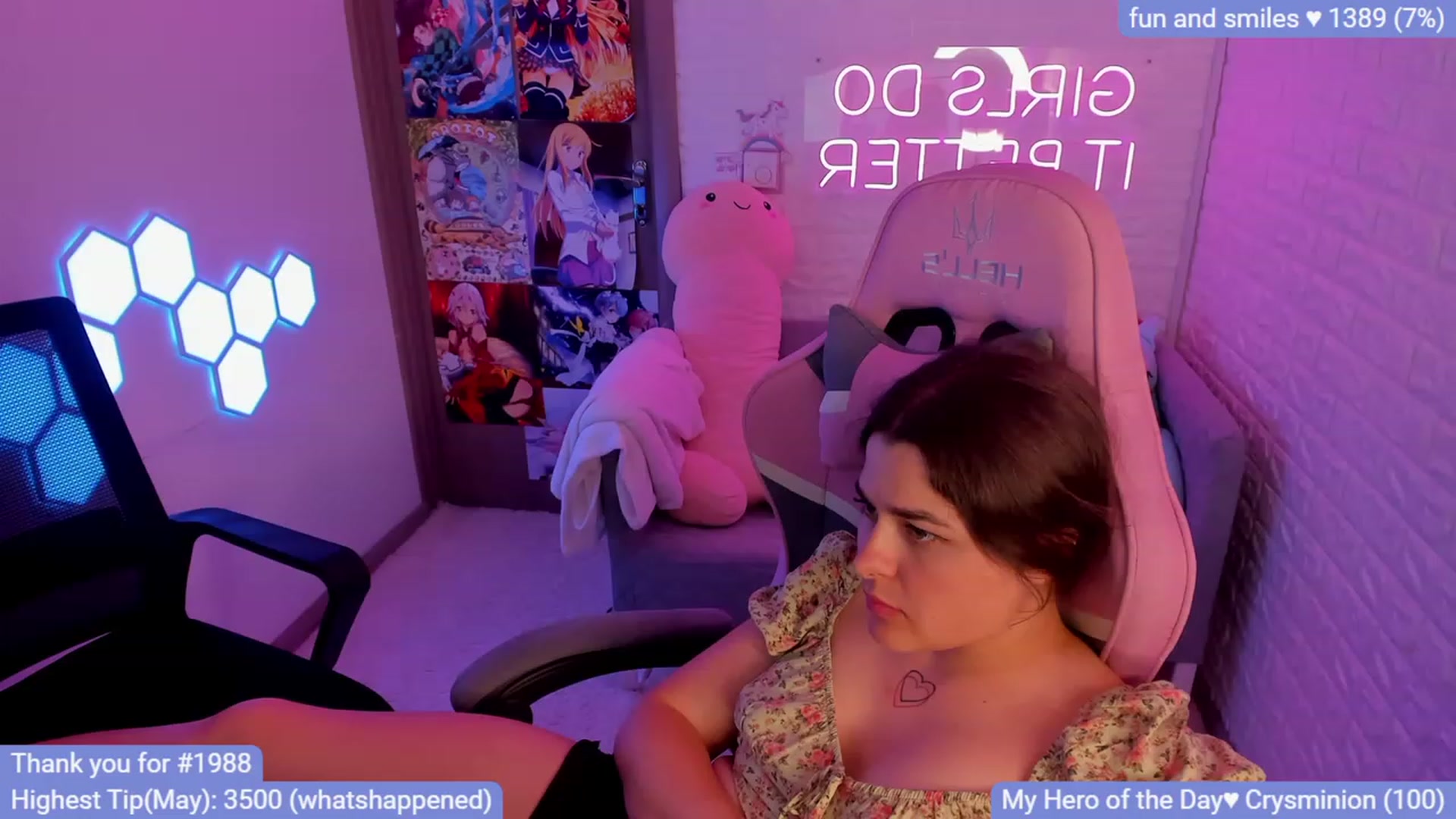 Gallery image thumbnail from CrystalXX's myfreecams stream on, 05/21/2023, 22:56 image 8 of 20
