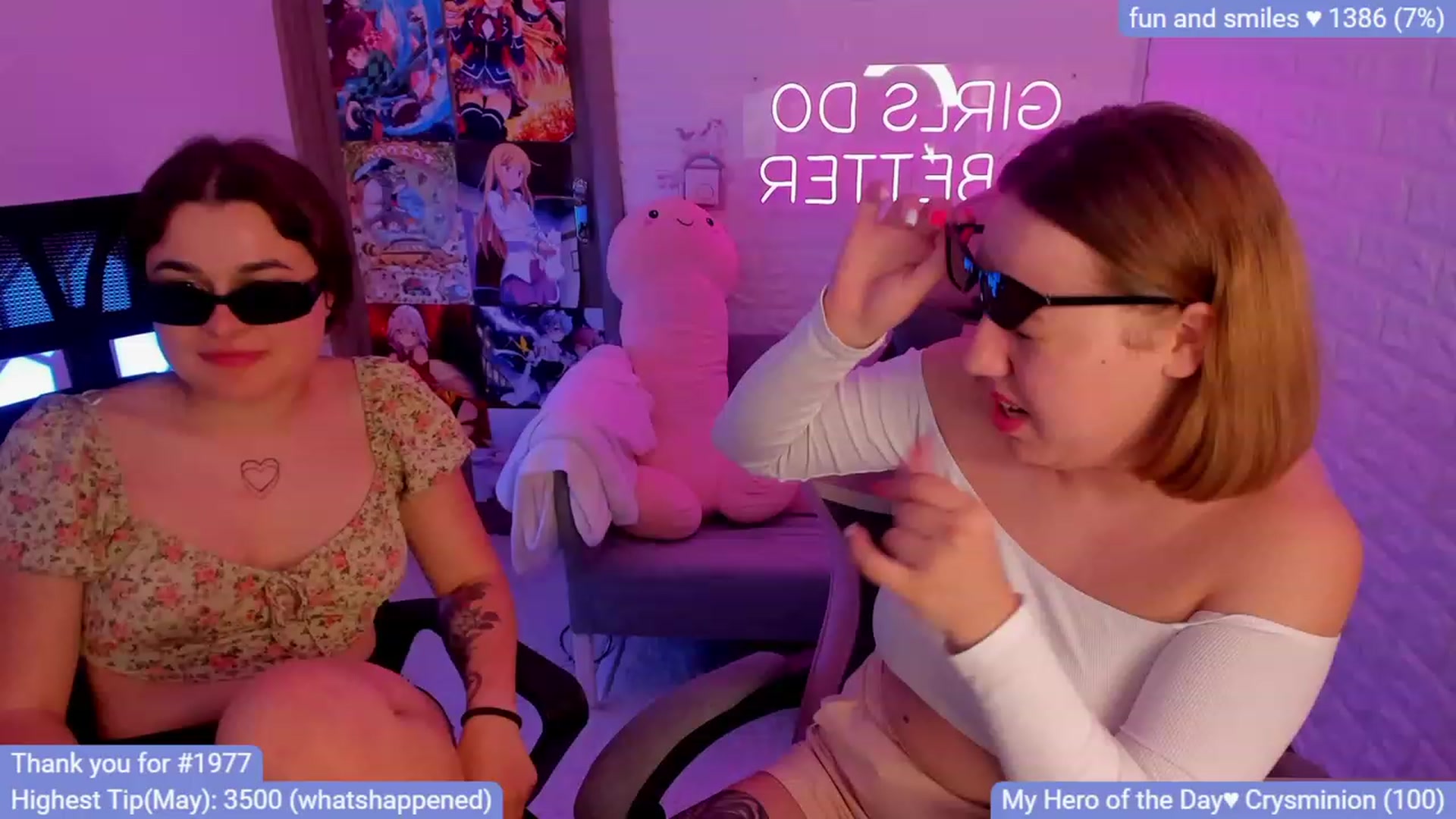 Gallery image thumbnail from CrystalXX's myfreecams stream on, 05/22/2023, 24:02 image 19 of 20