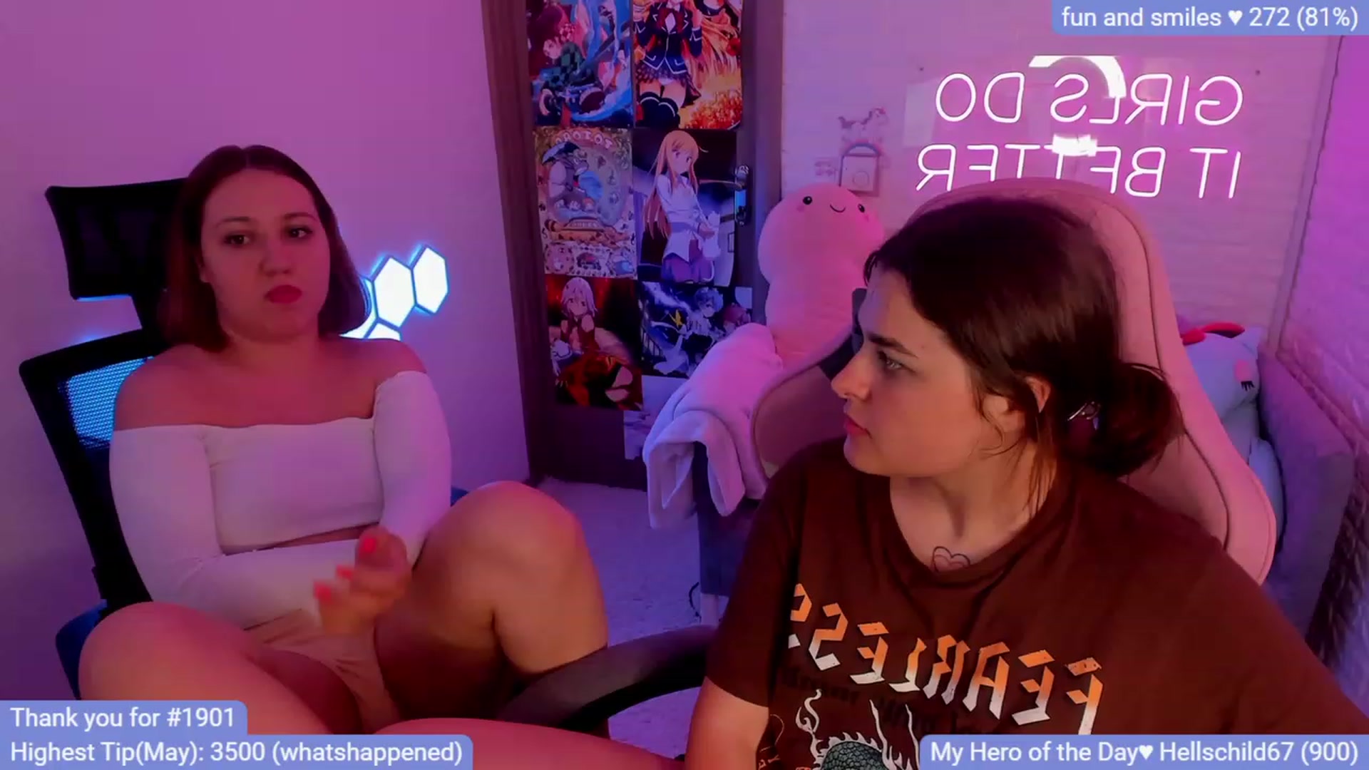 Gallery image thumbnail from CrystalXX's myfreecams stream on, 05/22/2023, 03:44 image 7 of 20