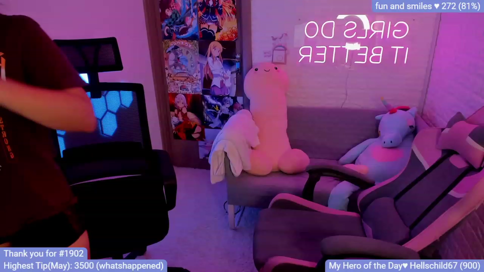 Gallery image thumbnail from CrystalXX's myfreecams stream on, 05/22/2023, 03:44 image 16 of 20
