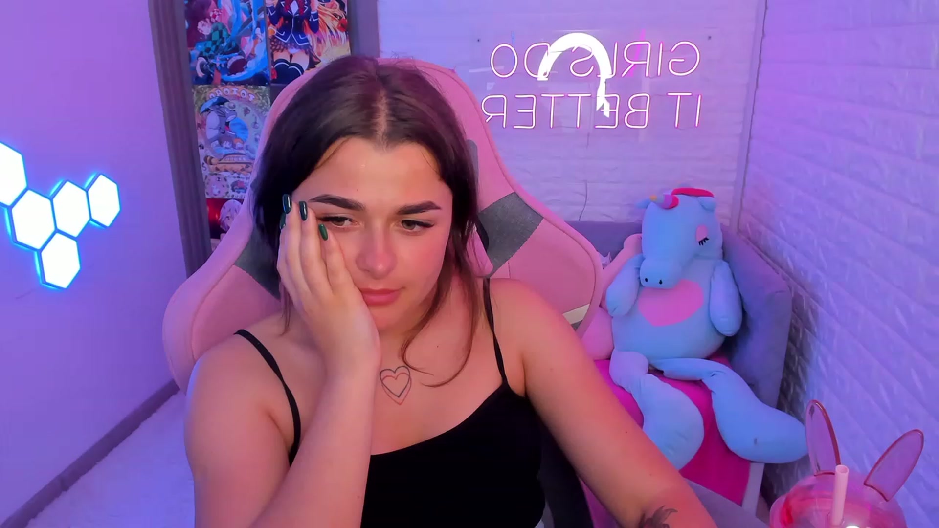 Gallery image thumbnail from CrystalXX's myfreecams stream on, 06/02/2023, 01:34 image 19 of 20