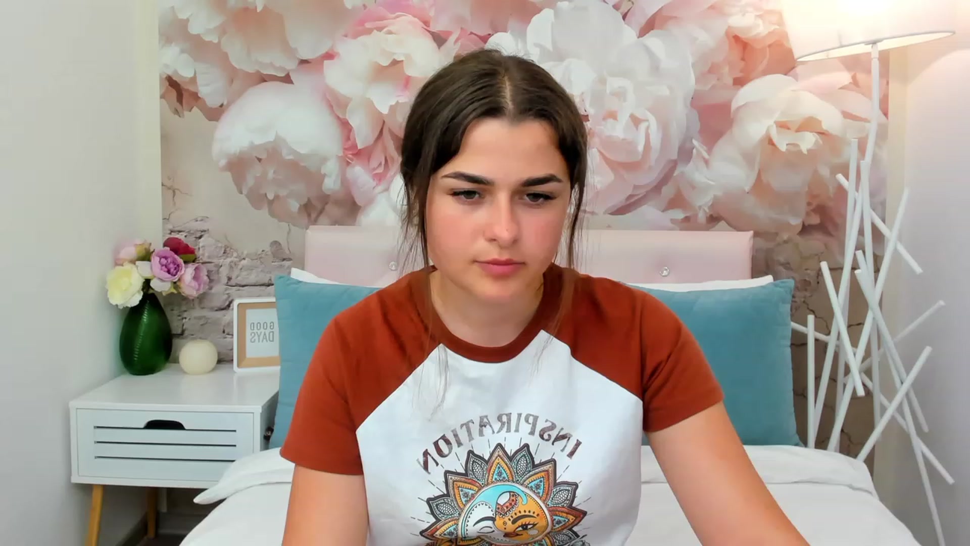 Gallery image thumbnail from CrystalXX's myfreecams stream on, 06/04/2023, 19:00 image 19 of 20