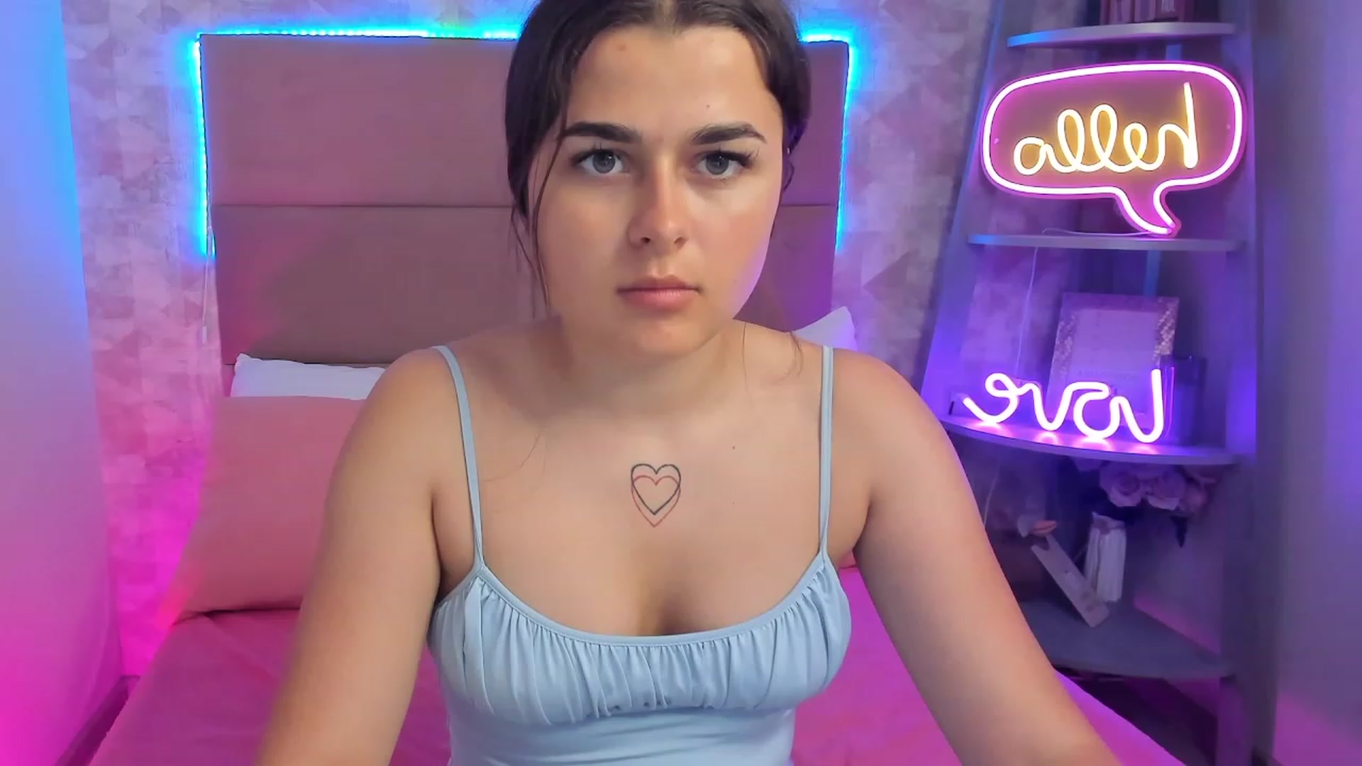 Gallery image thumbnail from CrystalXX's myfreecams stream on, 06/11/2023, 20:28 image 4 of 20