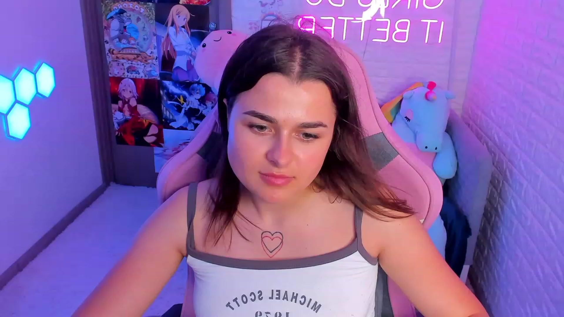 Gallery image thumbnail from CrystalXX's myfreecams stream on, 06/24/2023, 10:22 image 1 of 20