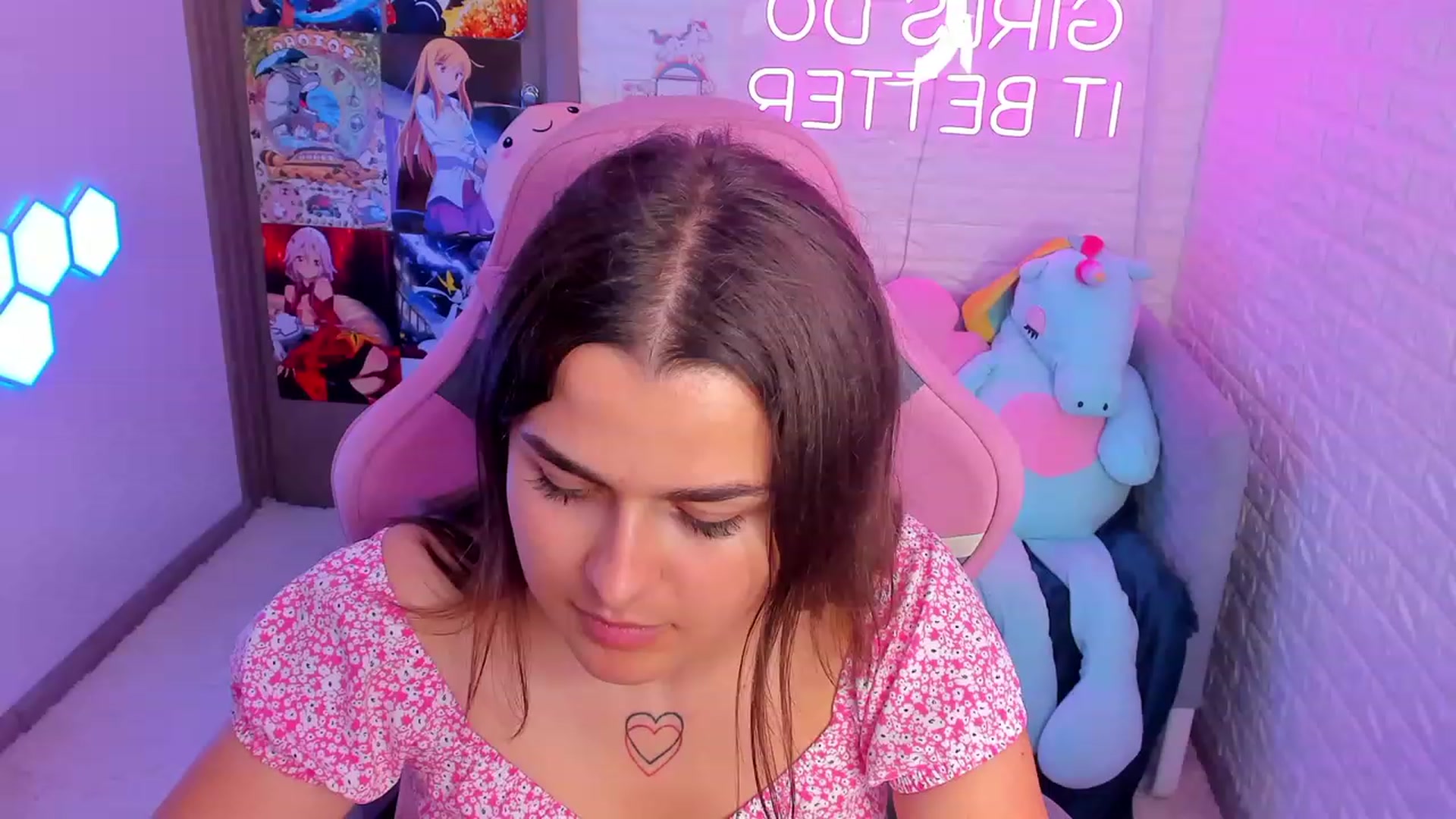 Gallery image thumbnail from CrystalXX's myfreecams stream on, 06/24/2023, 12:00 image 18 of 20