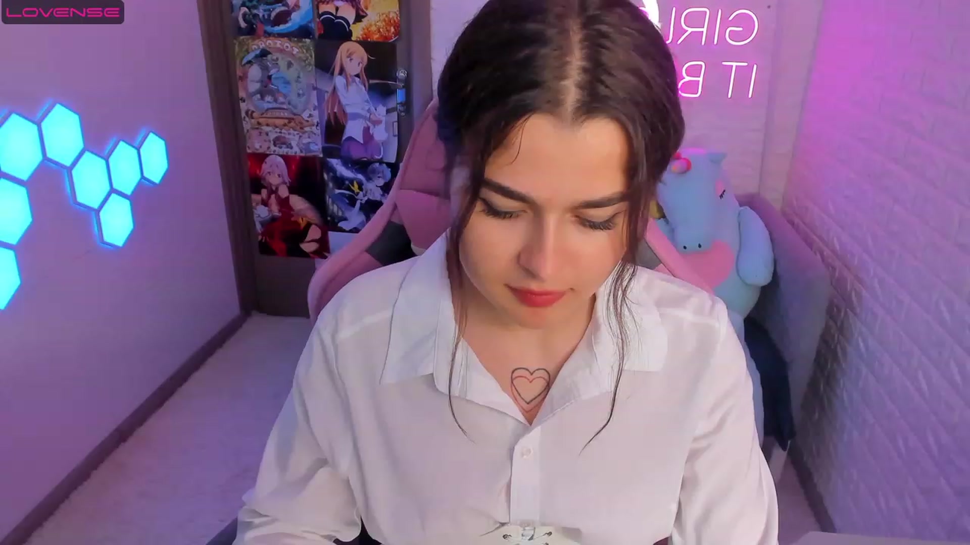 Gallery image thumbnail from CrystalXX's myfreecams stream on, 06/25/2023, 15:48 image 1 of 20