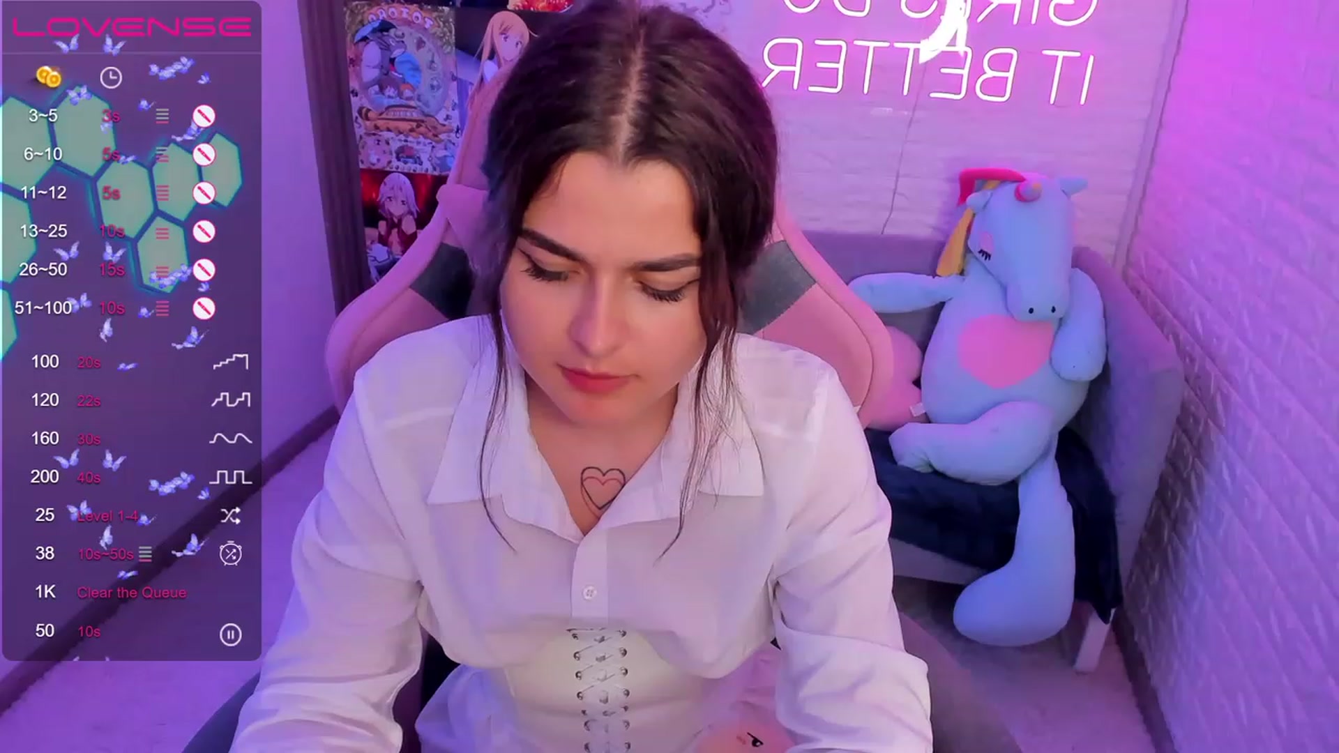 Gallery image thumbnail from CrystalXX's myfreecams stream on, 06/25/2023, 15:48 image 16 of 20
