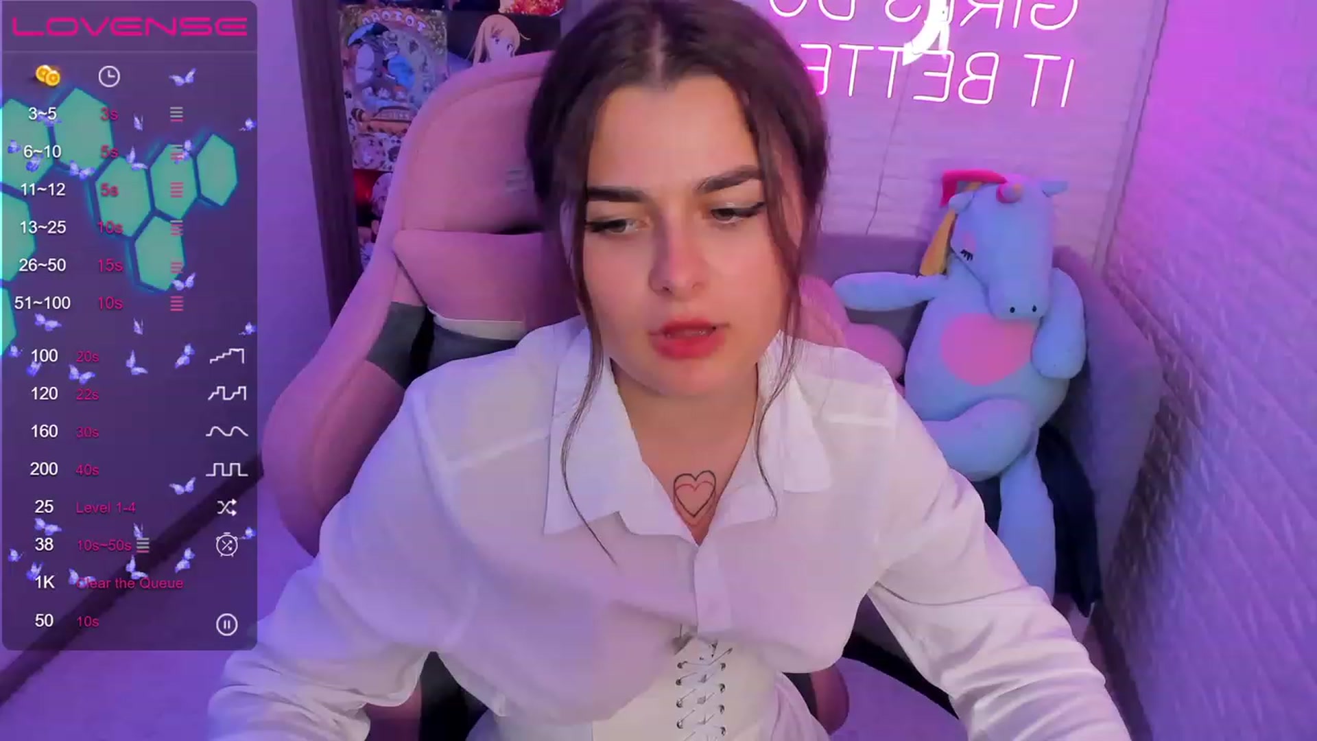 Gallery image thumbnail from CrystalXX's myfreecams stream on, 06/25/2023, 19:00 image 7 of 20