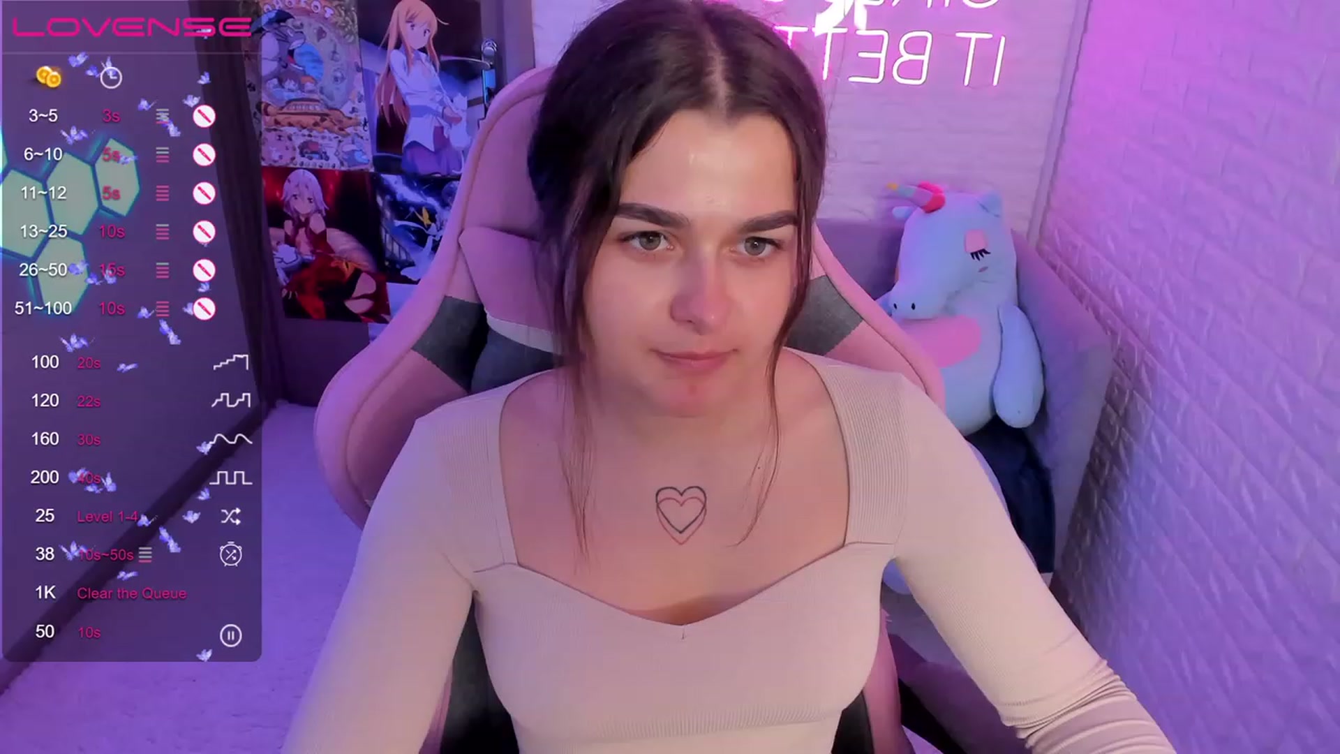 Gallery image thumbnail from CrystalXX's myfreecams stream on, 06/26/2023, 13:29 image 18 of 20