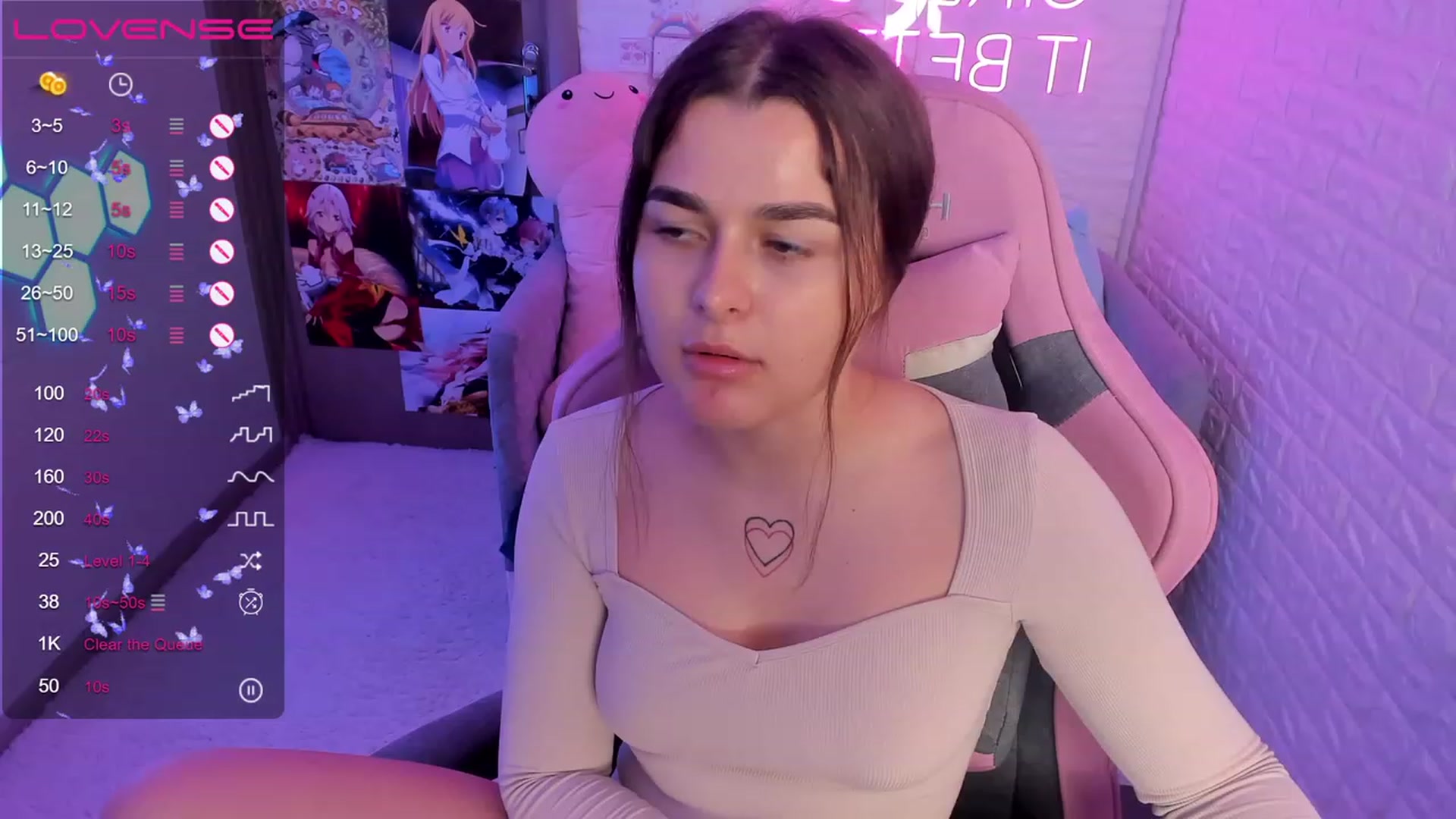 Gallery image thumbnail from CrystalXX's myfreecams stream on, 06/26/2023, 15:26 image 6 of 20
