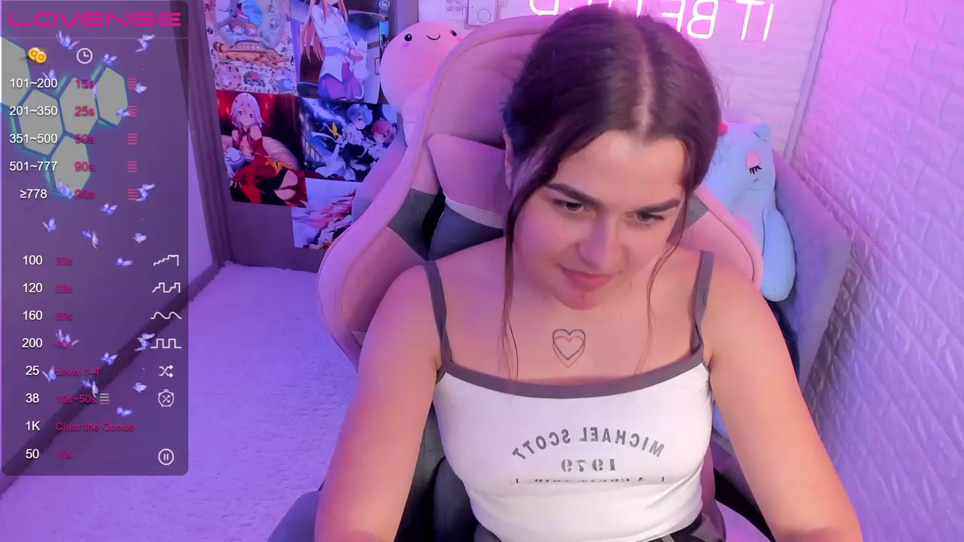 Gallery image thumbnail from CrystalXX's myfreecams stream on, 06/26/2023, 19:06 image 8 of 20
