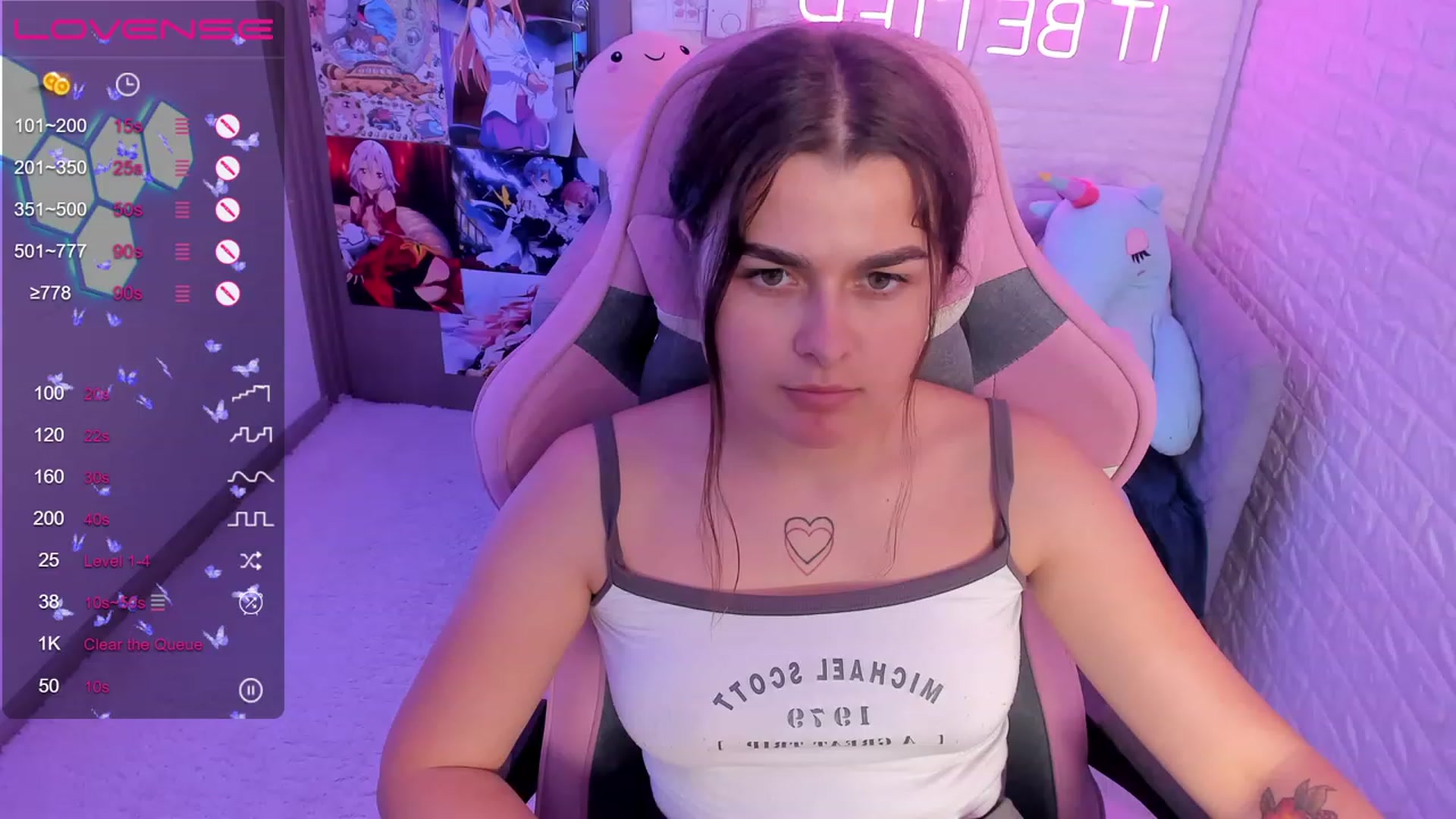 Gallery image thumbnail from CrystalXX's myfreecams stream on, 06/26/2023, 19:06 image 2 of 20