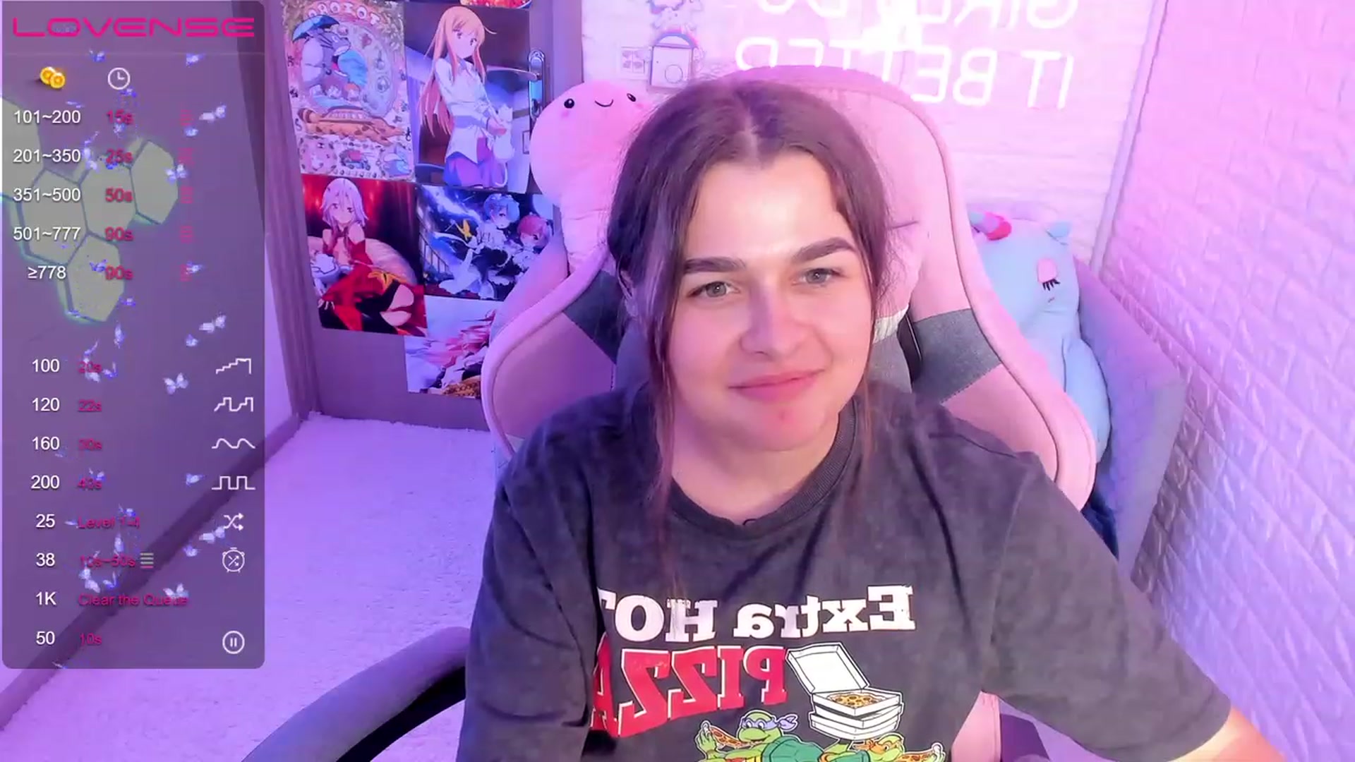 Gallery image thumbnail from CrystalXX's myfreecams stream on, 06/26/2023, 19:06 image 18 of 20