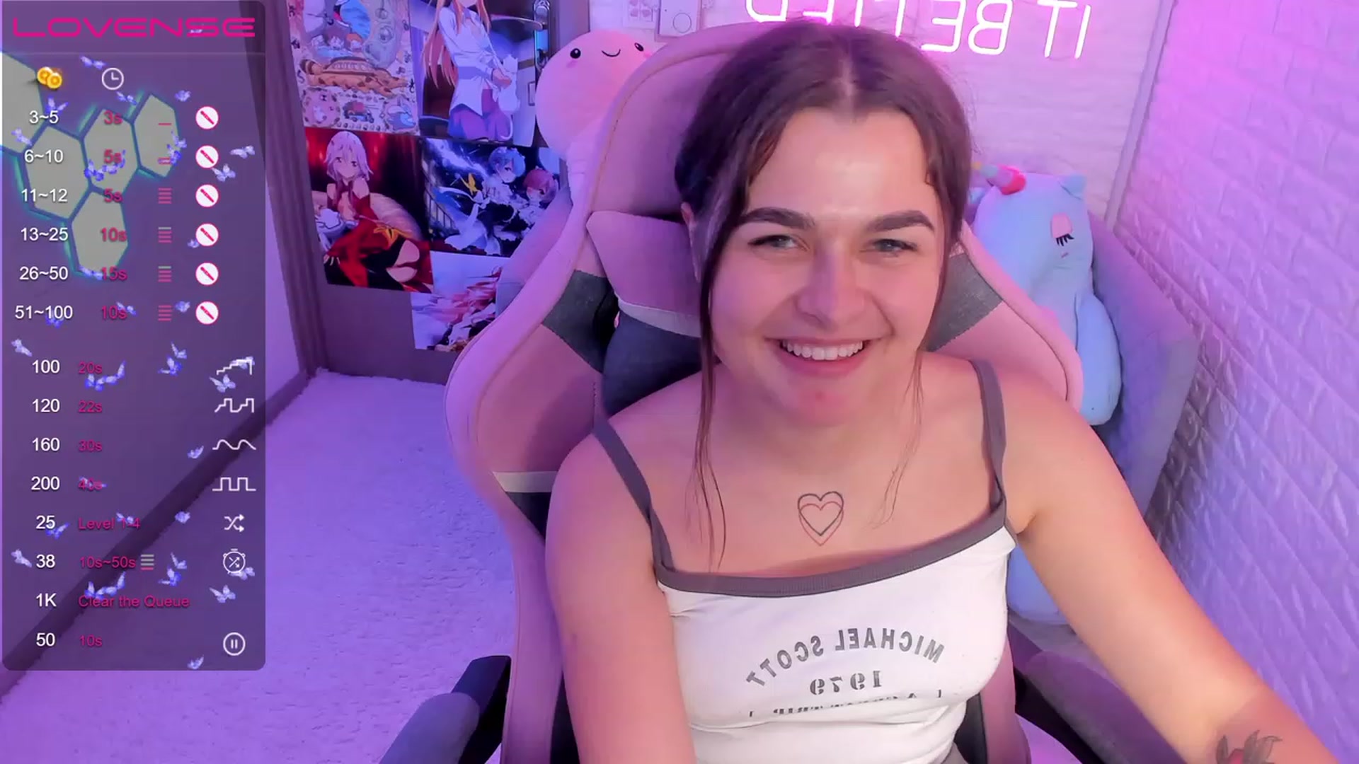 Gallery image thumbnail from CrystalXX's myfreecams stream on, 06/26/2023, 19:06 image 4 of 20