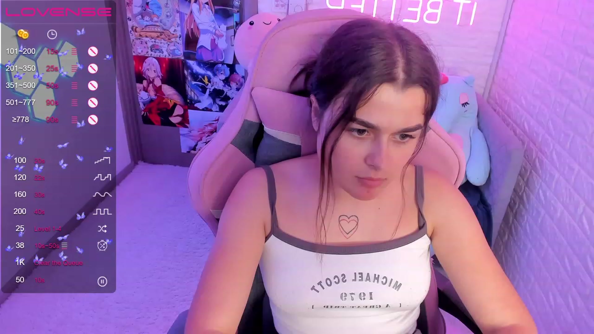 Gallery image thumbnail from CrystalXX's myfreecams stream on, 06/26/2023, 19:06 image 5 of 20