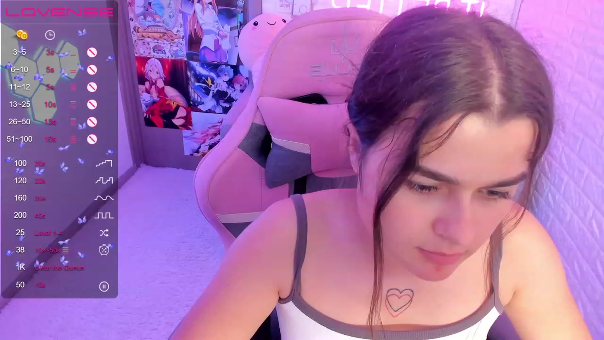Gallery image thumbnail from CrystalXX's myfreecams stream on, 06/26/2023, 19:06 image 3 of 20