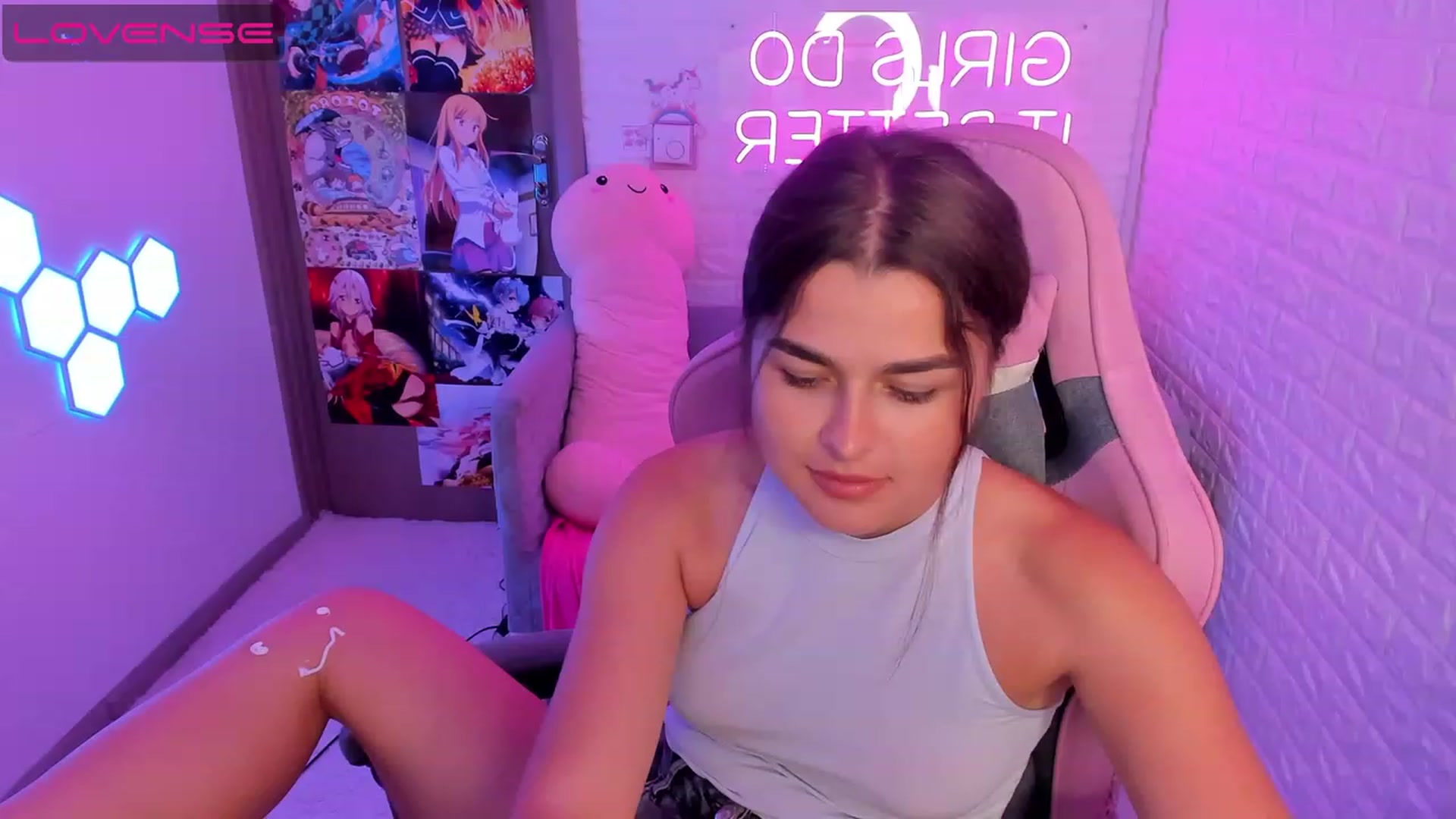Gallery image thumbnail from CrystalXX's myfreecams stream on, 07/08/2023, 13:58 image 1 of 20