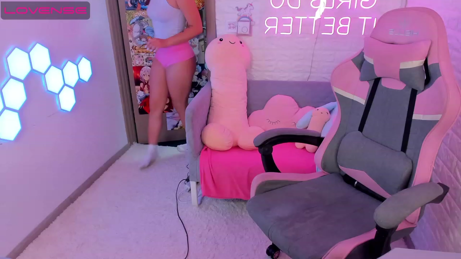 Gallery image thumbnail from CrystalXX's myfreecams stream on, 07/08/2023, 13:58 image 20 of 20