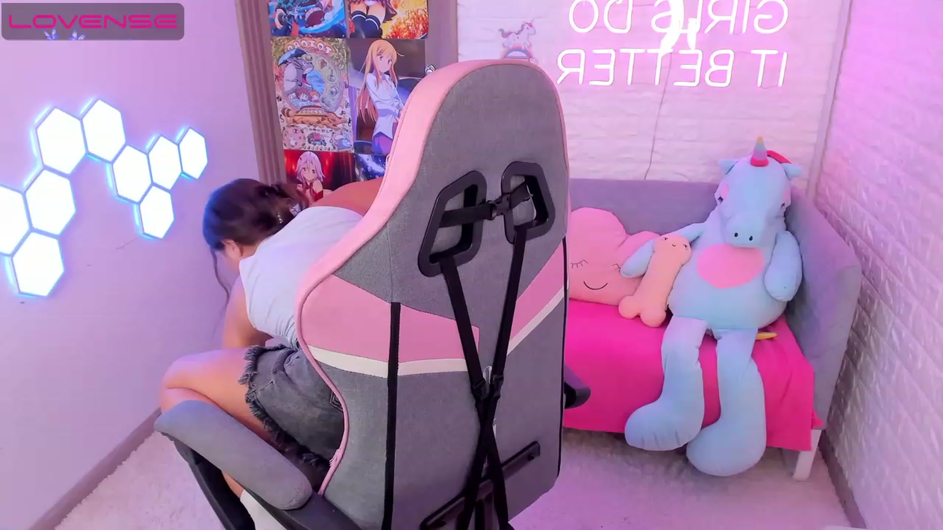 Gallery image thumbnail from CrystalXX's myfreecams stream on, 07/08/2023, 13:58 image 8 of 20