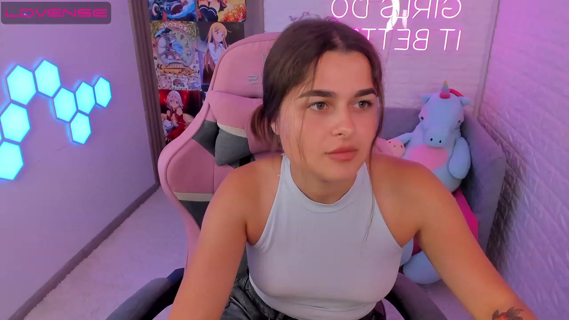 Gallery image thumbnail from CrystalXX's myfreecams stream on, 07/08/2023, 13:58 image 10 of 20