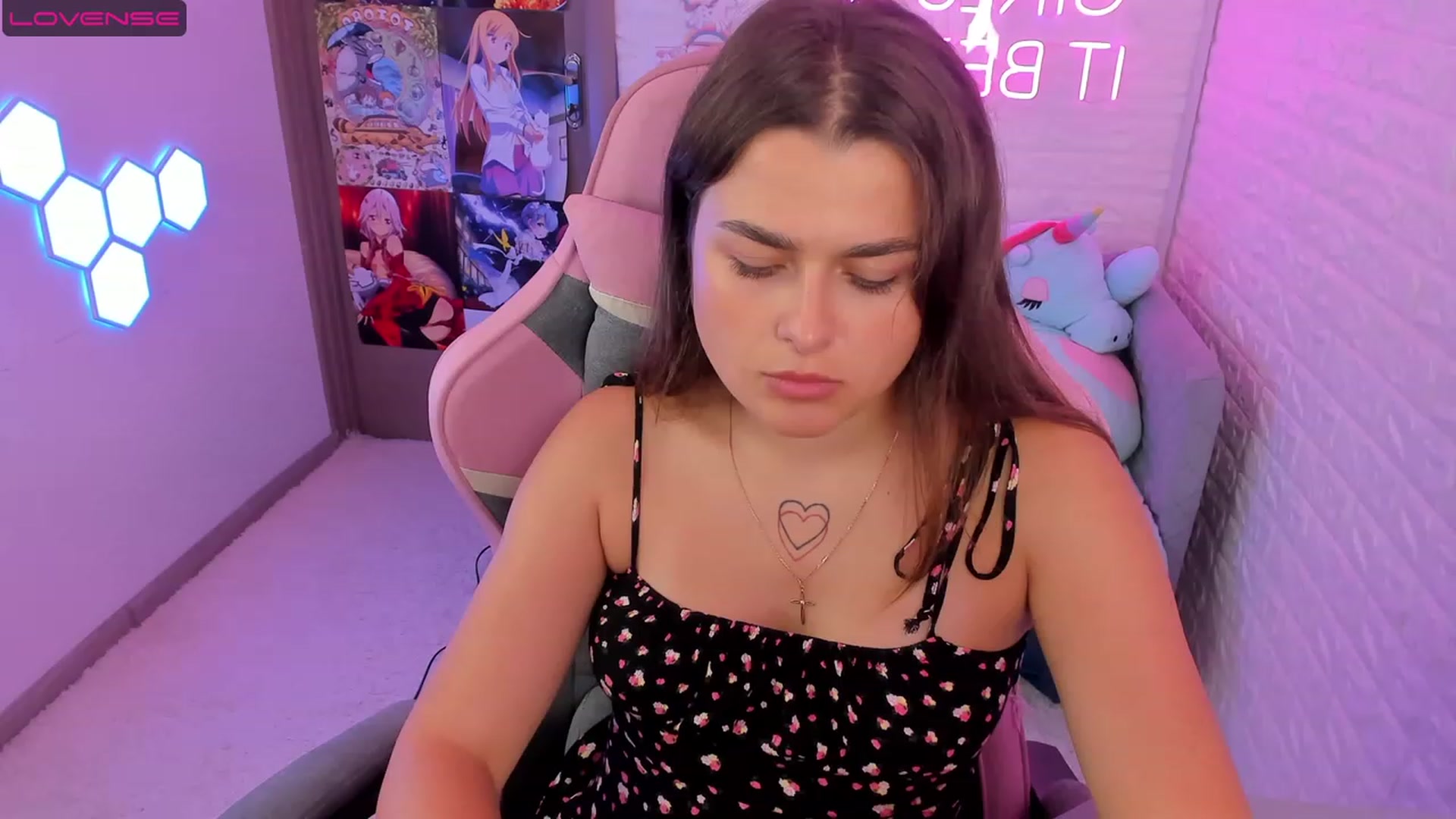 Gallery image thumbnail from CrystalXX's myfreecams stream on, 07/23/2023, 20:45 image 16 of 20