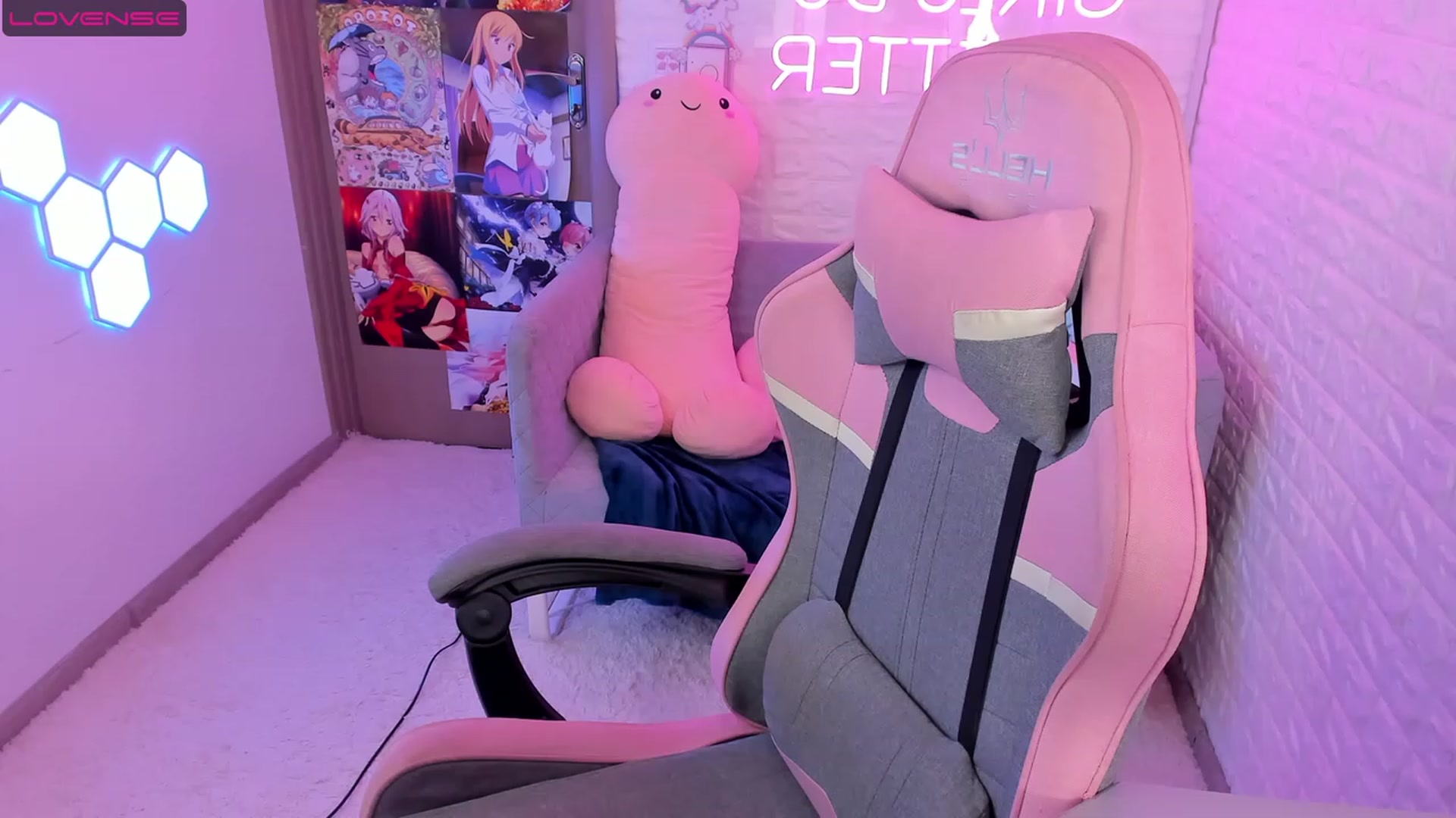 Gallery image thumbnail from CrystalXX's myfreecams stream on, 07/23/2023, 20:45 image 20 of 20