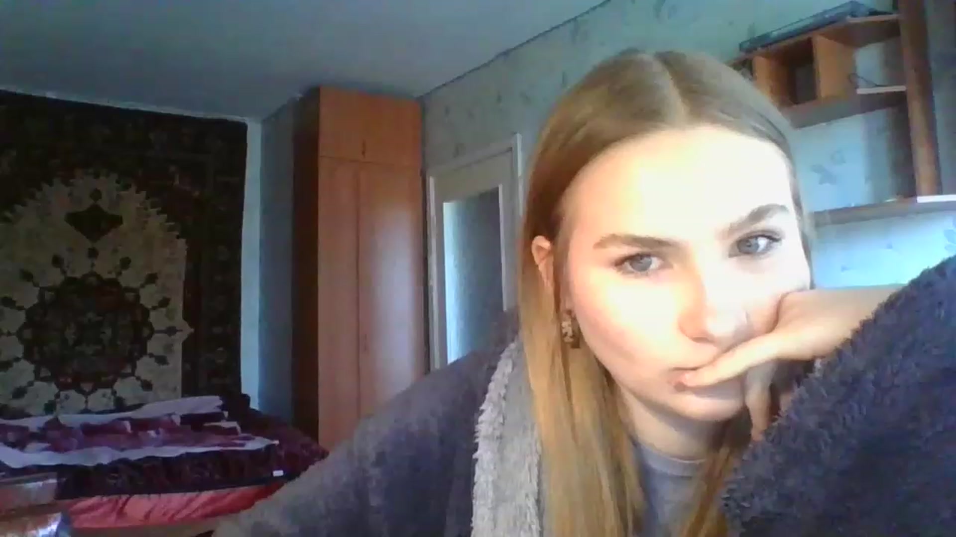 Gallery image thumbnail from Crystal_Crown's myfreecams stream on, 04/10/2023, 11:55 image 18 of 20