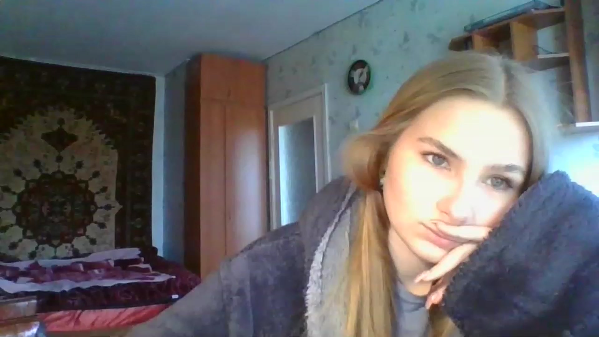 Gallery image thumbnail from Crystal_Crown's myfreecams stream on, 04/10/2023, 11:55 image 1 of 20