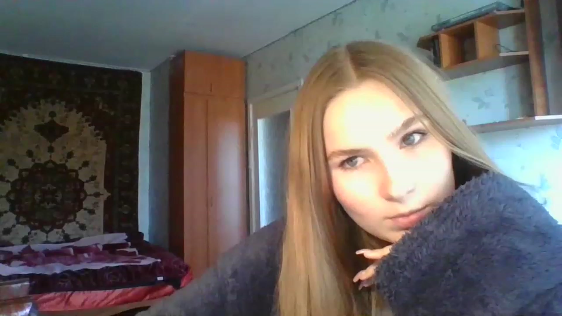 Gallery image thumbnail from Crystal_Crown's myfreecams stream on, 04/10/2023, 11:55 image 16 of 20