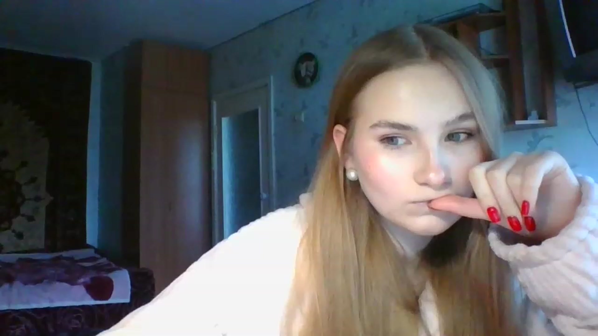Gallery image thumbnail from Crystal_Crown's myfreecams stream on, 04/13/2023, 09:42 image 15 of 20