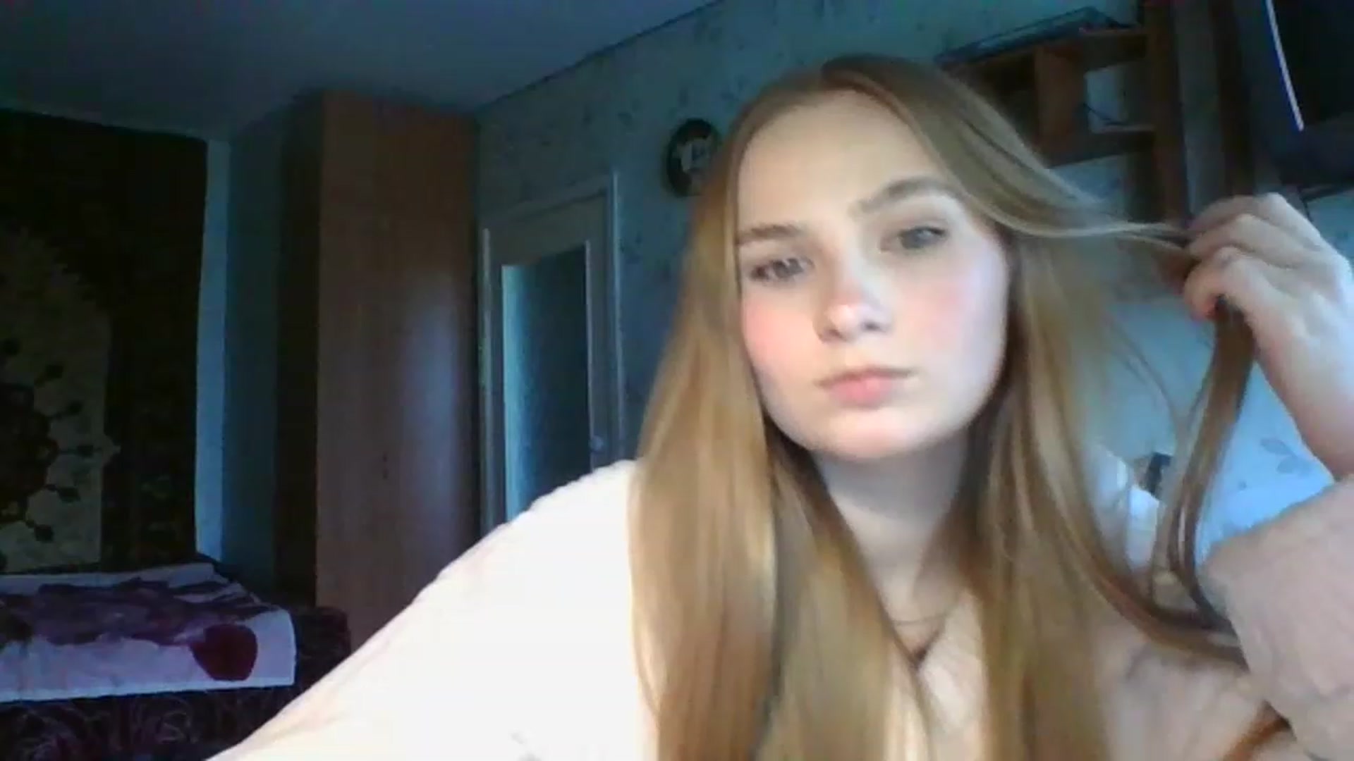 Gallery image thumbnail from Crystal_Crown's myfreecams stream on, 04/13/2023, 09:42 image 13 of 20