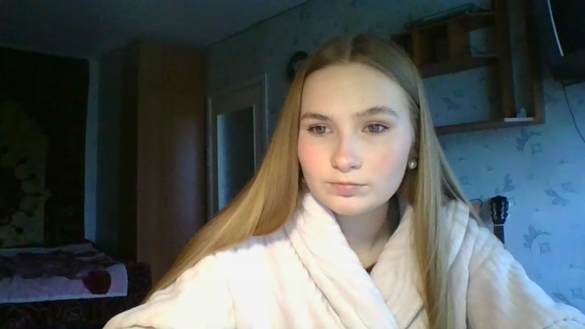 Gallery image thumbnail from Crystal_Crown's myfreecams stream on, 04/13/2023, 09:42 image 5 of 20